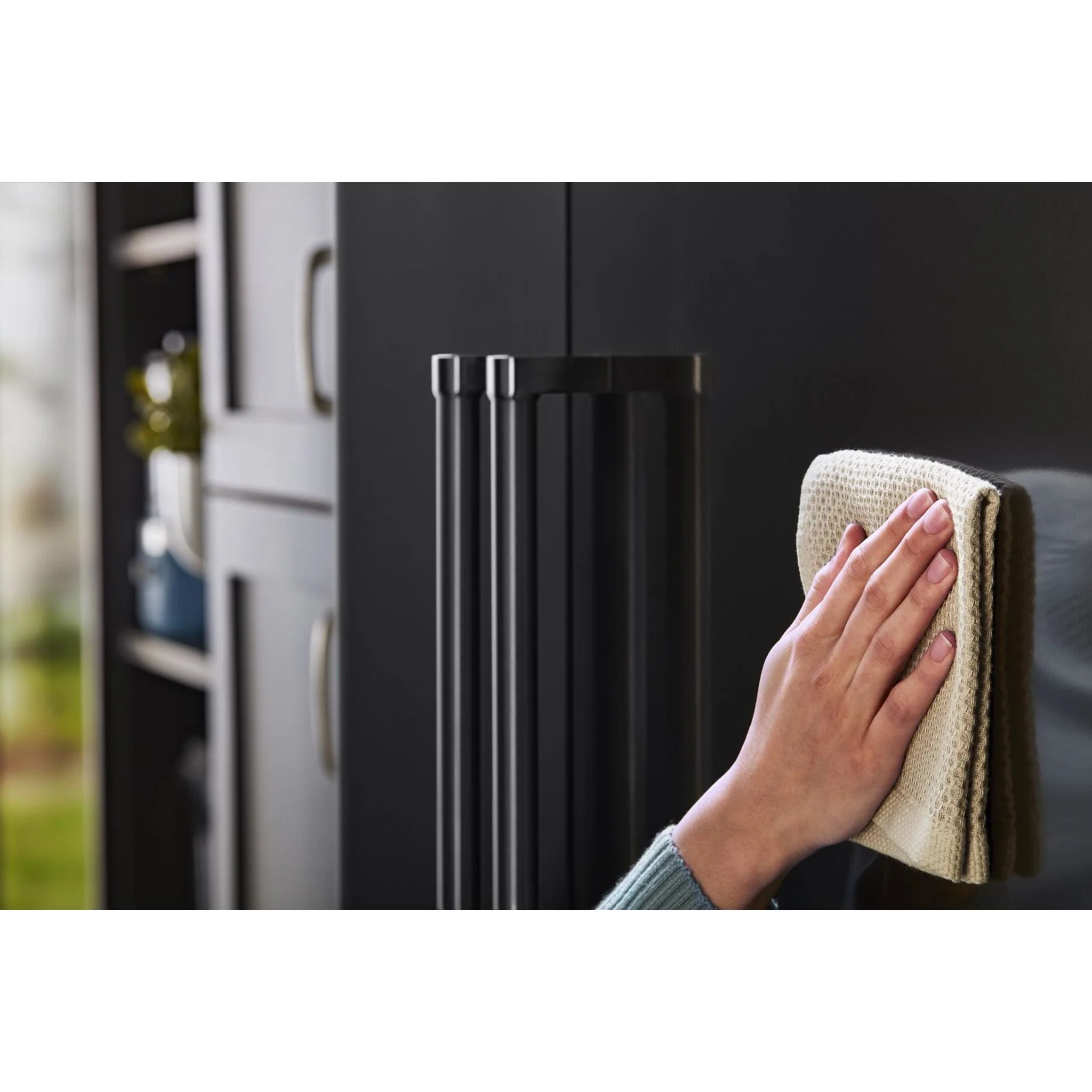 KitchenAid 30 cu.ft. 48" Built-In Side-by-Side Refrigerator with PrintShield Finish - Black Stainless Steel with PrintShield™ Finish (KBSN708MBS) - Image 32