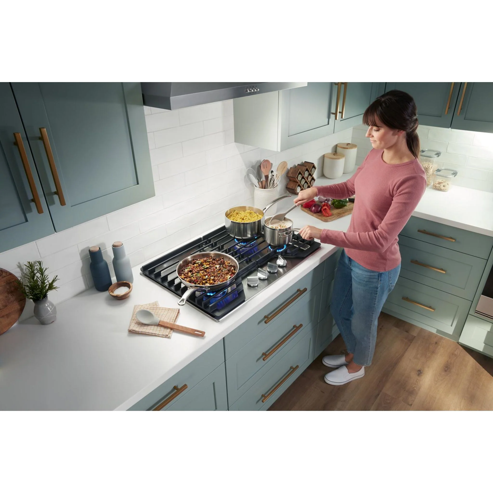 Whirlpool 30-inch Gas Cooktop with EZ-2-LiftHinged Cast-Iron Grates -Stainless Steel (WCGK5030PS) - Image 5