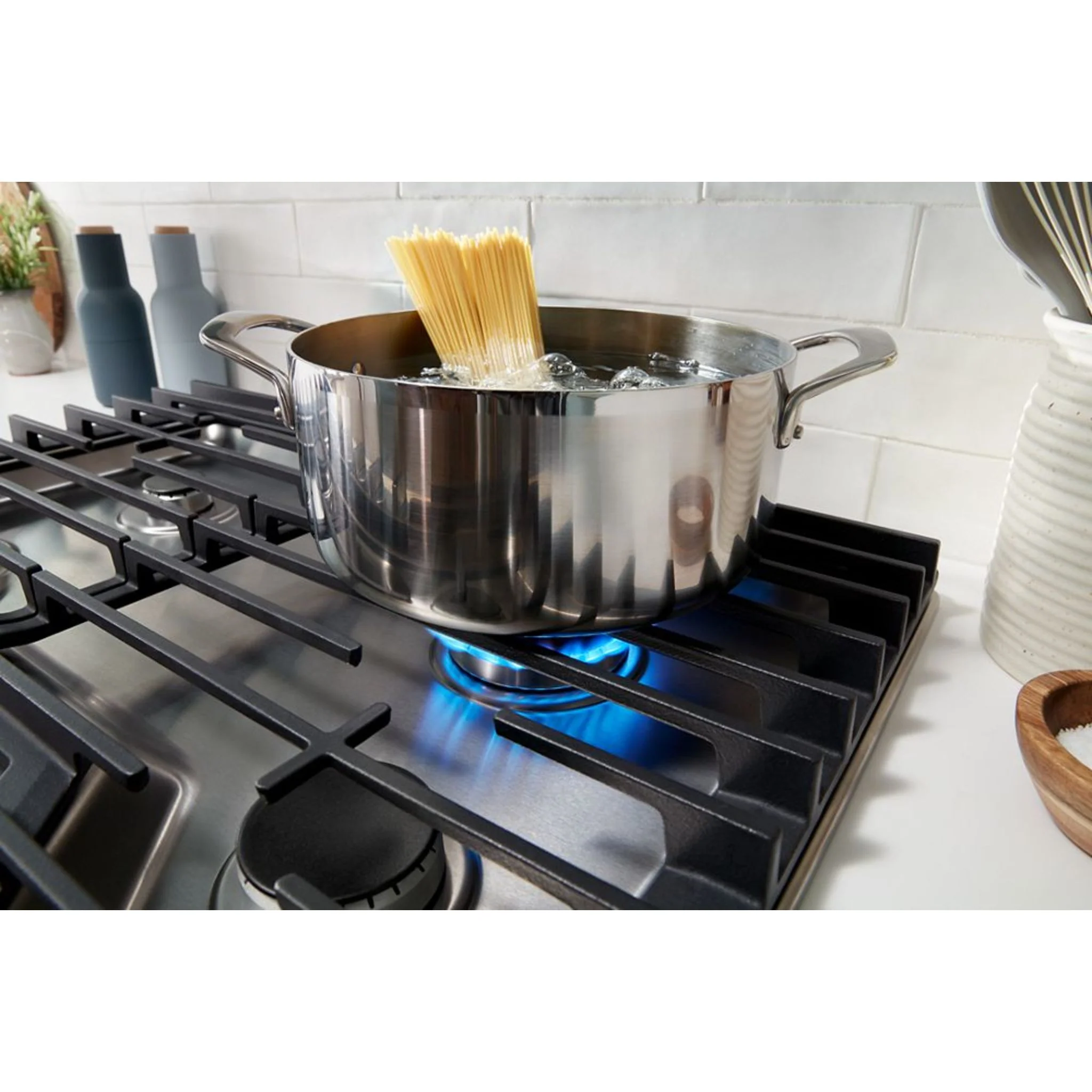 Whirlpool 30-inch Gas Cooktop with EZ-2-LiftHinged Cast-Iron Grates -Stainless Steel (WCGK5030PS) - Image 6