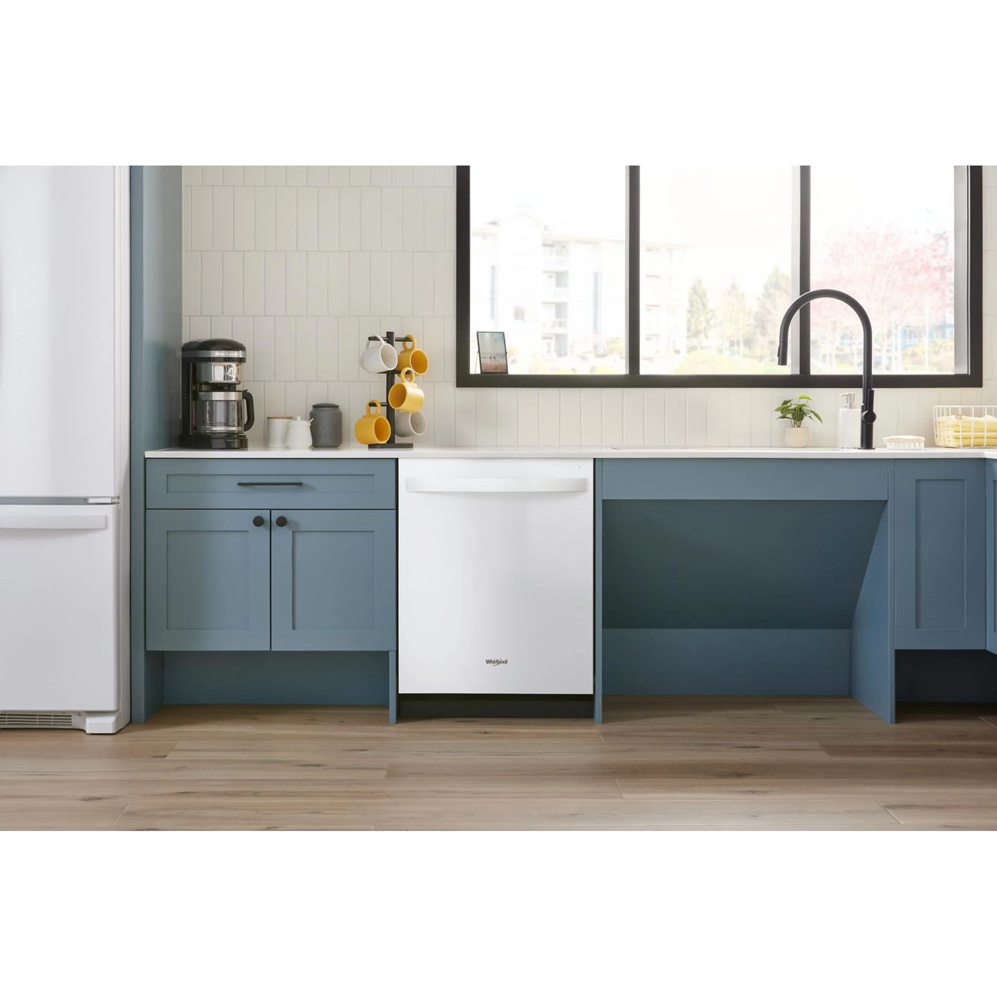 Whirlpool 44 dBA Dishwasher Flush with Cabinets with 3rd Rack -White (WDT550SAPW) - Image 10