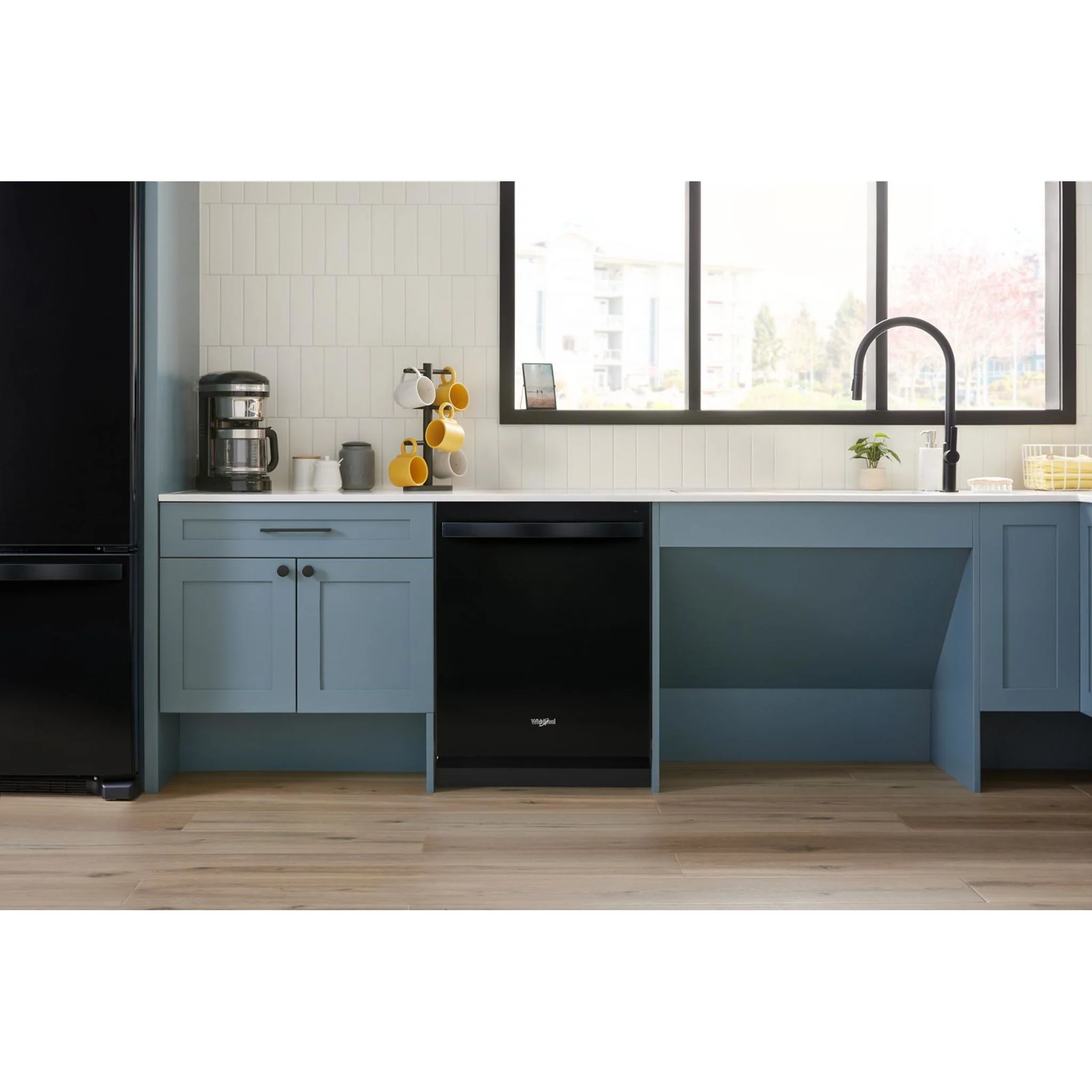 Whirlpool 44 dBA Dishwasher Flush with Cabinets with 3rd Rack -Black (WDT550SAPB) - Image 10