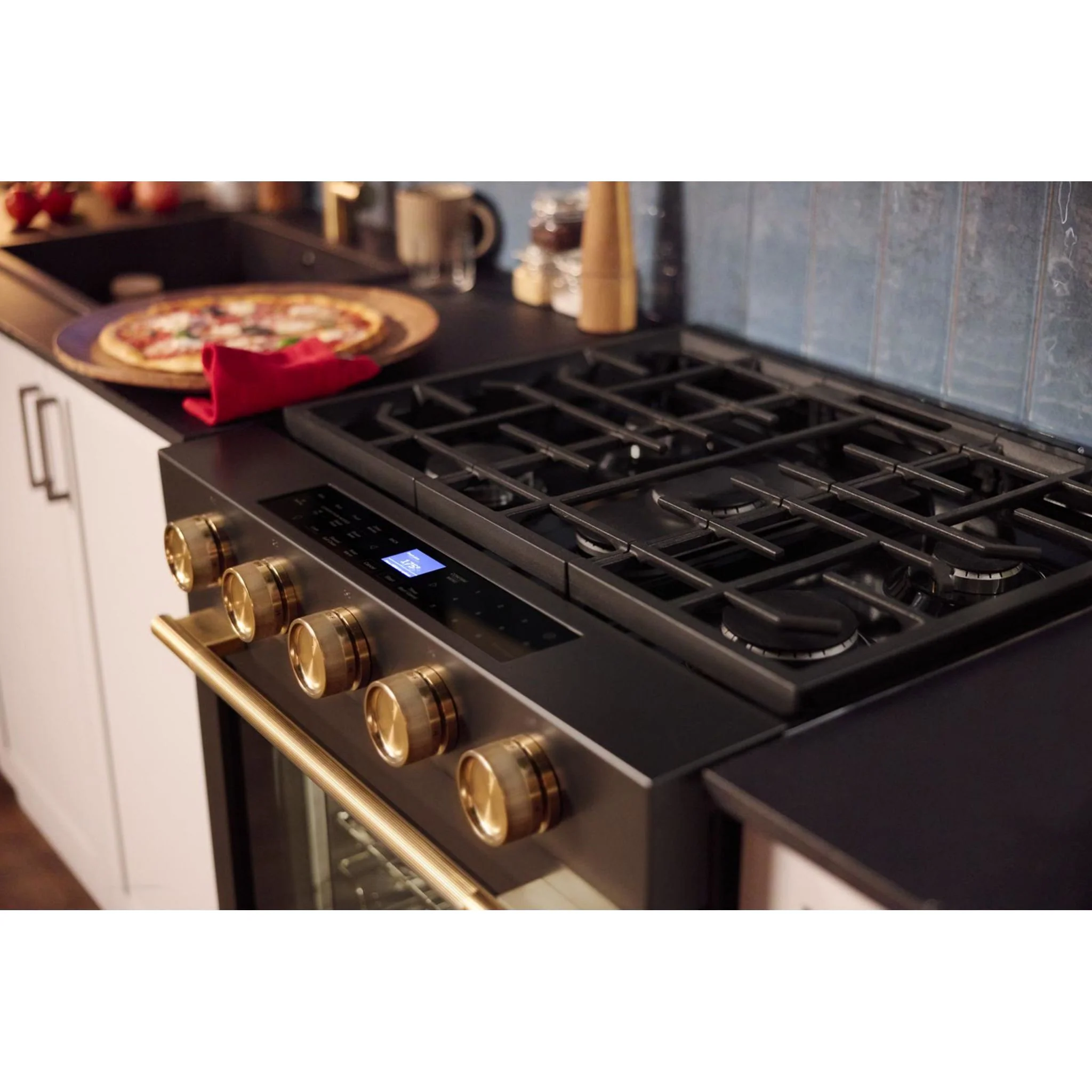 KitchenAid 5.0 Cu. Ft. Smart Slide-in Gas Range with Convection Cooking Modes and 2-in-1 Burner -Black Ore (KSGS530SBE) - Image 9