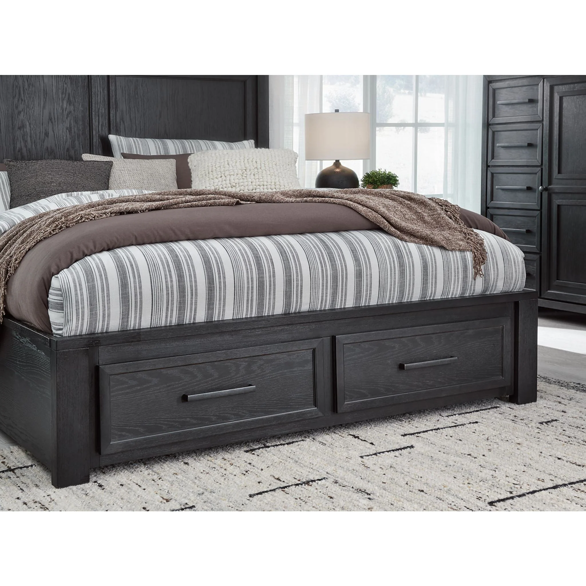 Foyland 5 Piece Queen Storage Bedroom - Image 18