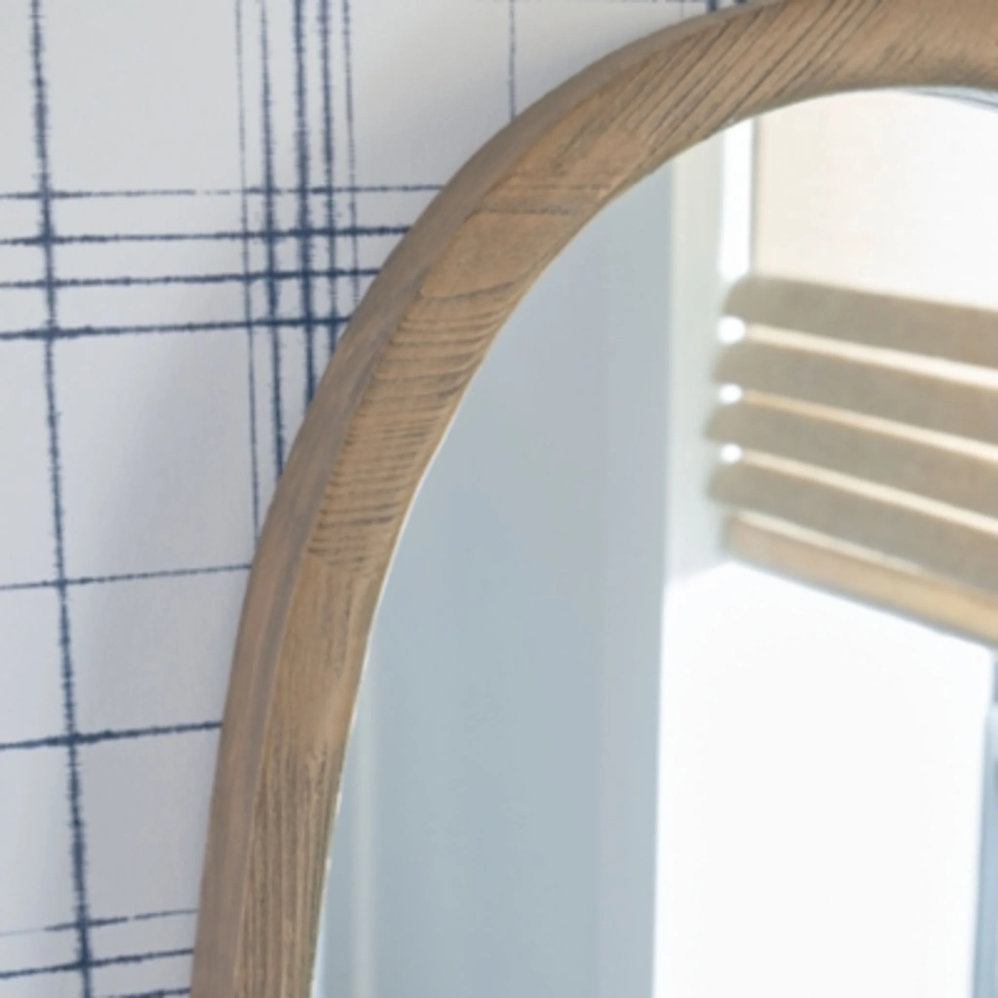 Aarilynn Accent Mirror - Image 3