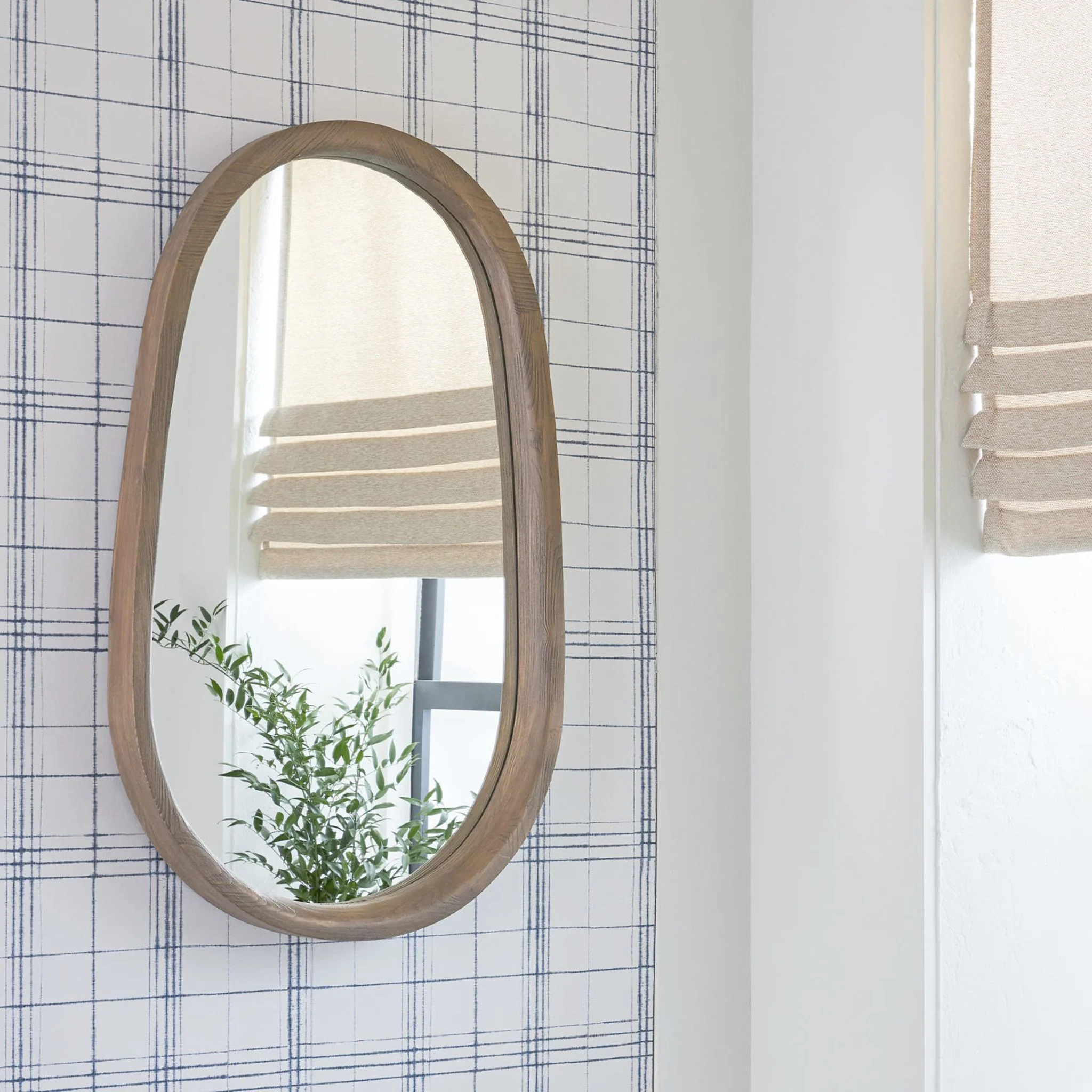 Aarilynn Accent Mirror - Image 4