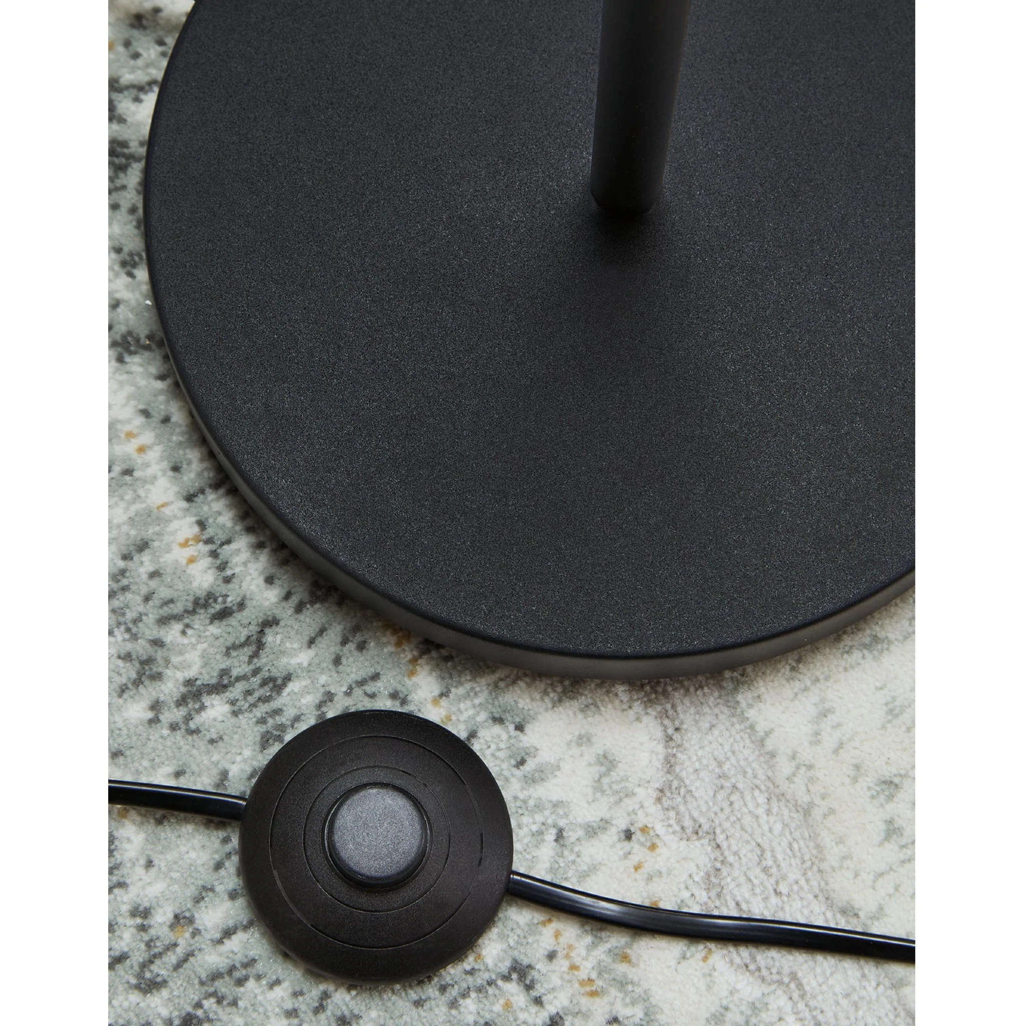 Abanson Floor Lamp - Image 6