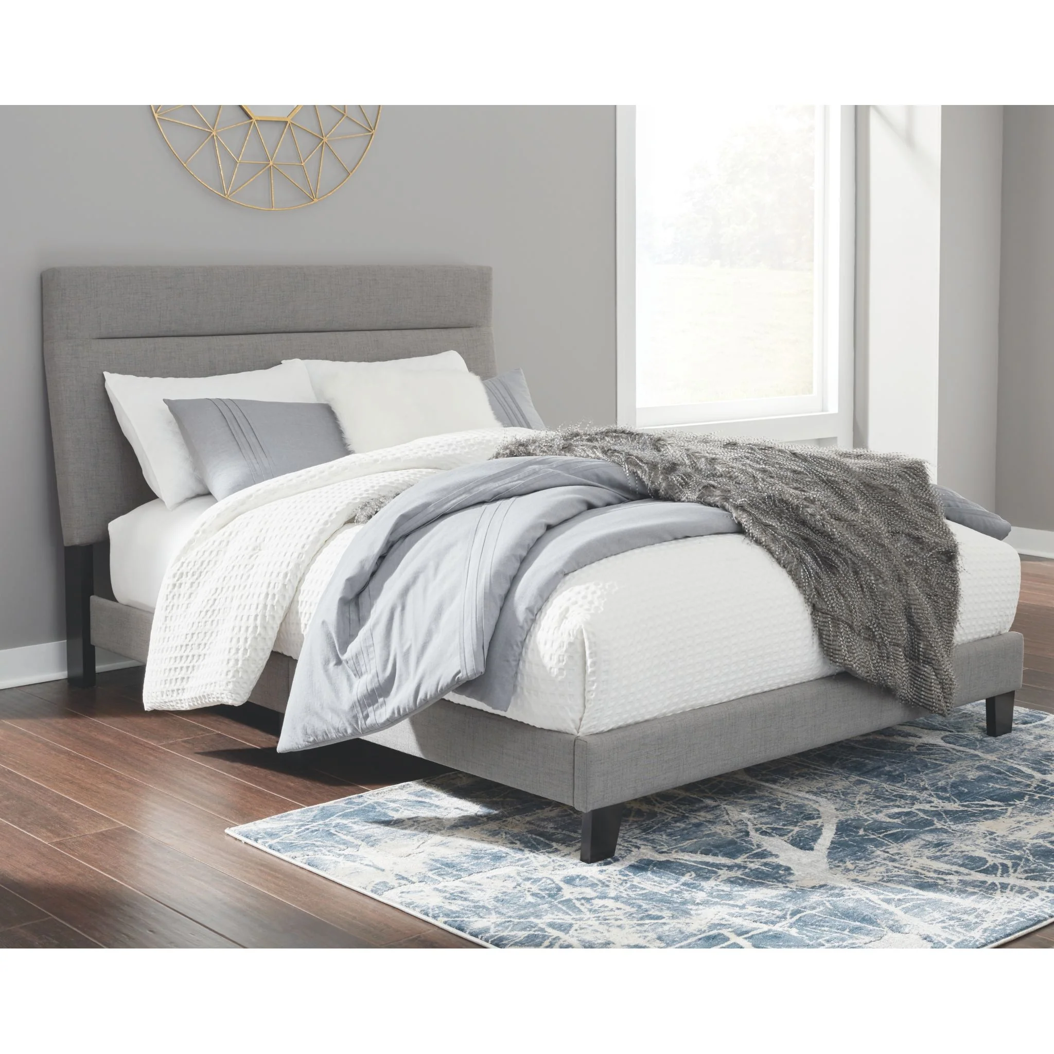 Adelloni King Upholstered Bed - Image 2