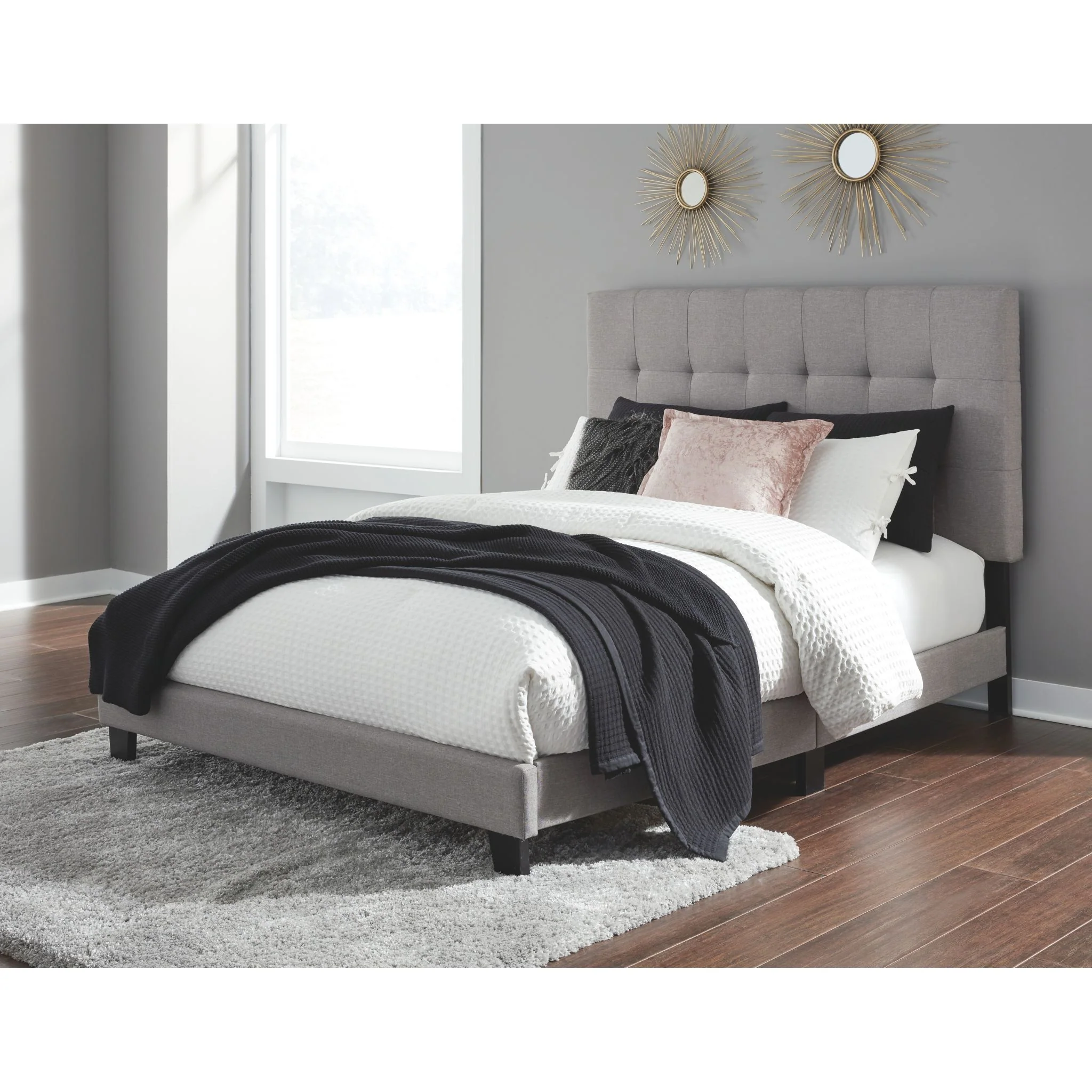 Adelloni Upholstered King Bed - Image 6
