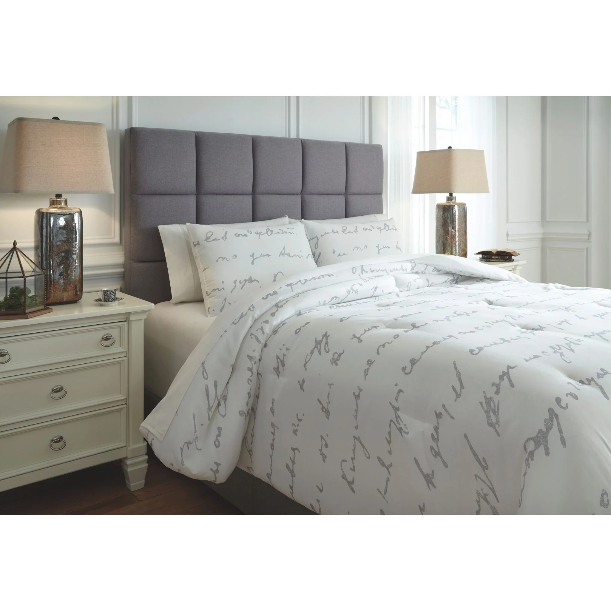 Adrianna Queen Comforter Set - Image 2