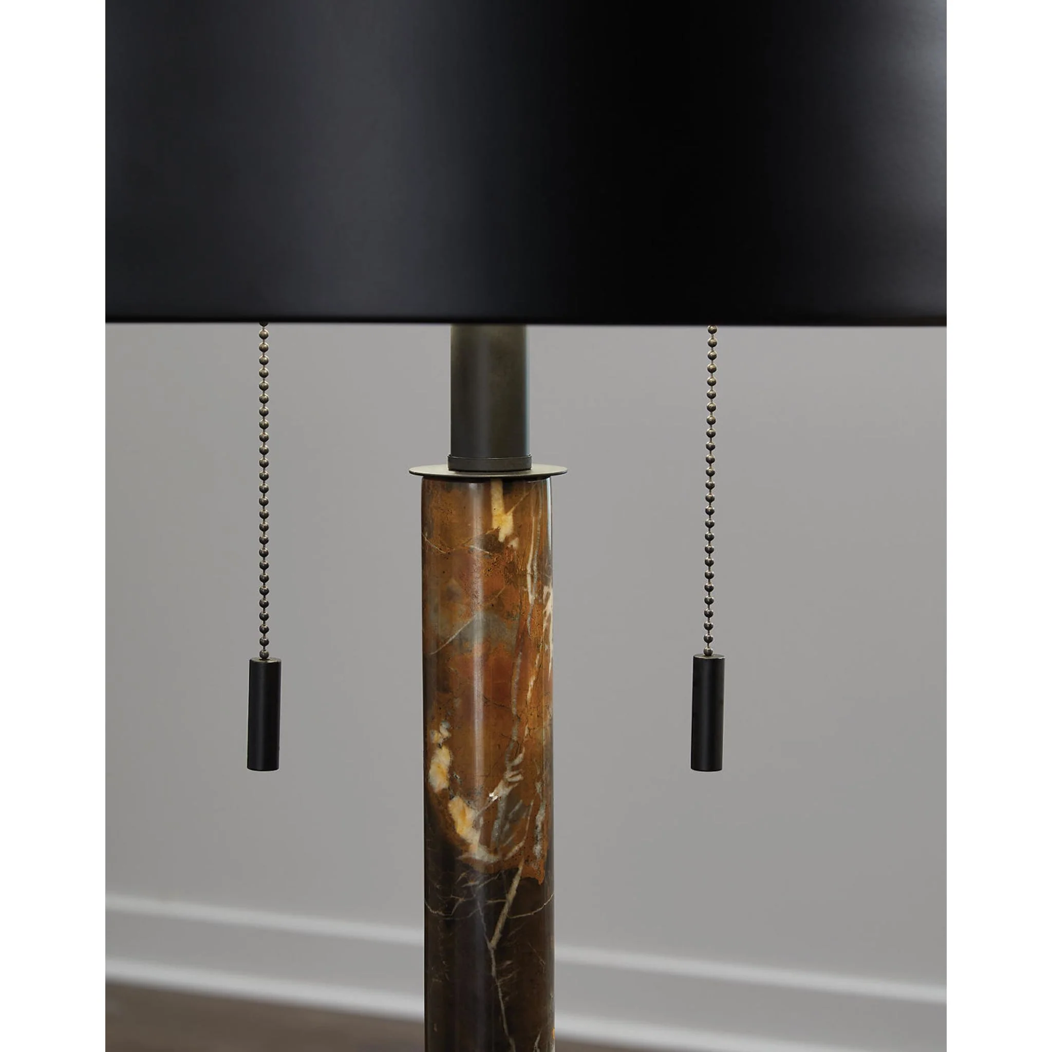 Alanbert Table Lamp - Image 4