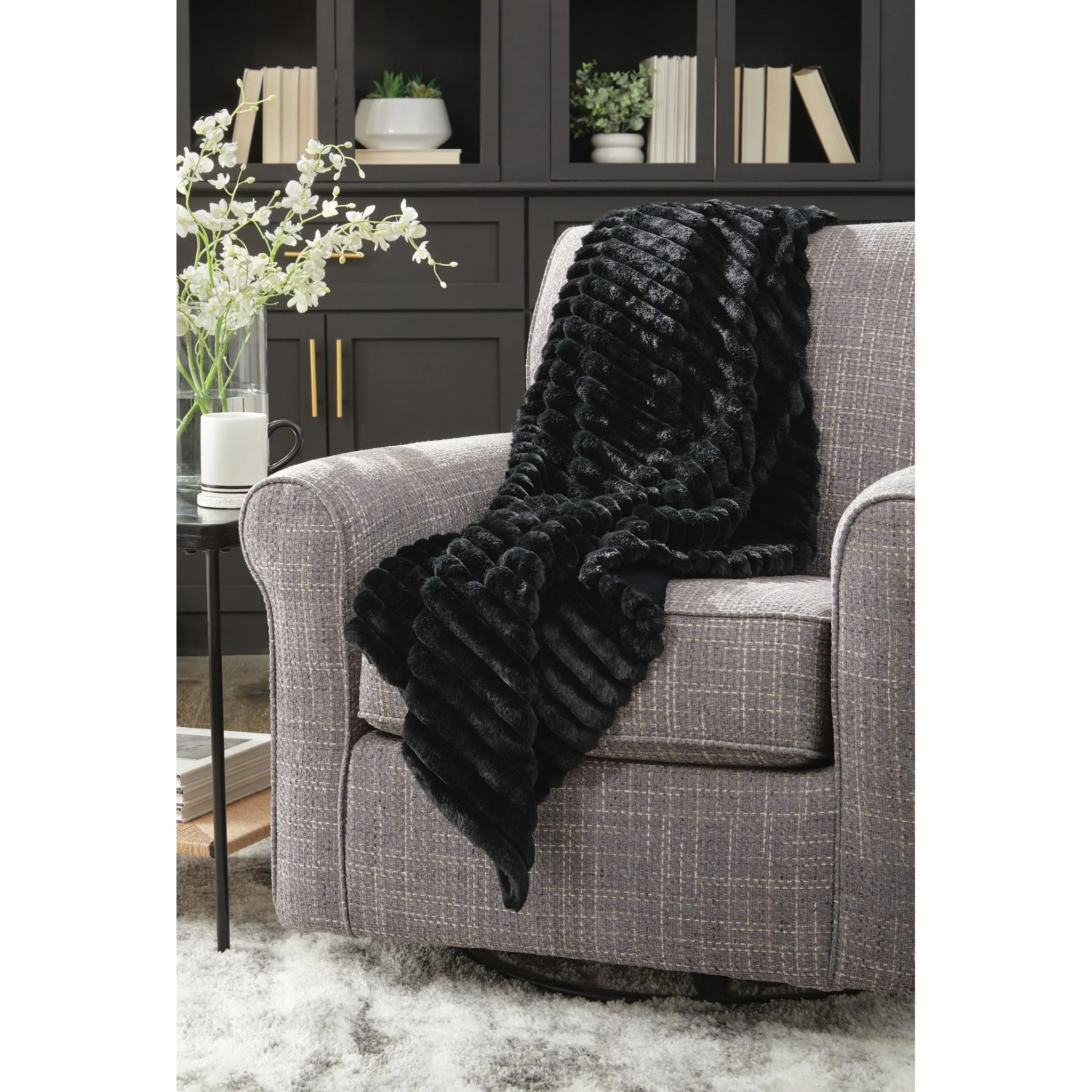Alsonwell Throw - Image 24