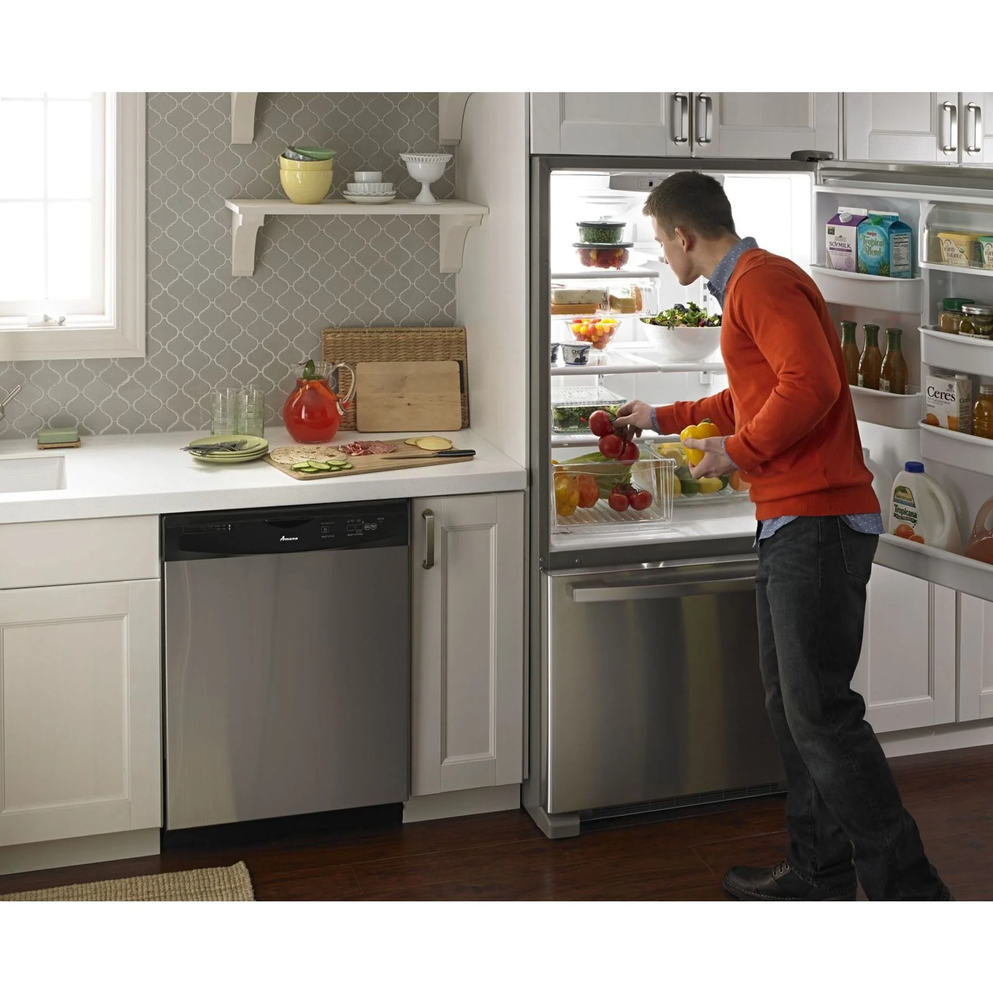 Amana 33-inch Wide Bottom-Freezer Refrigerator with EasyFreezerPull-Out Drawer âˆ’ 22 cu. ft. Capacity -Stainless Steel (ABB2224BRM) - Image 23