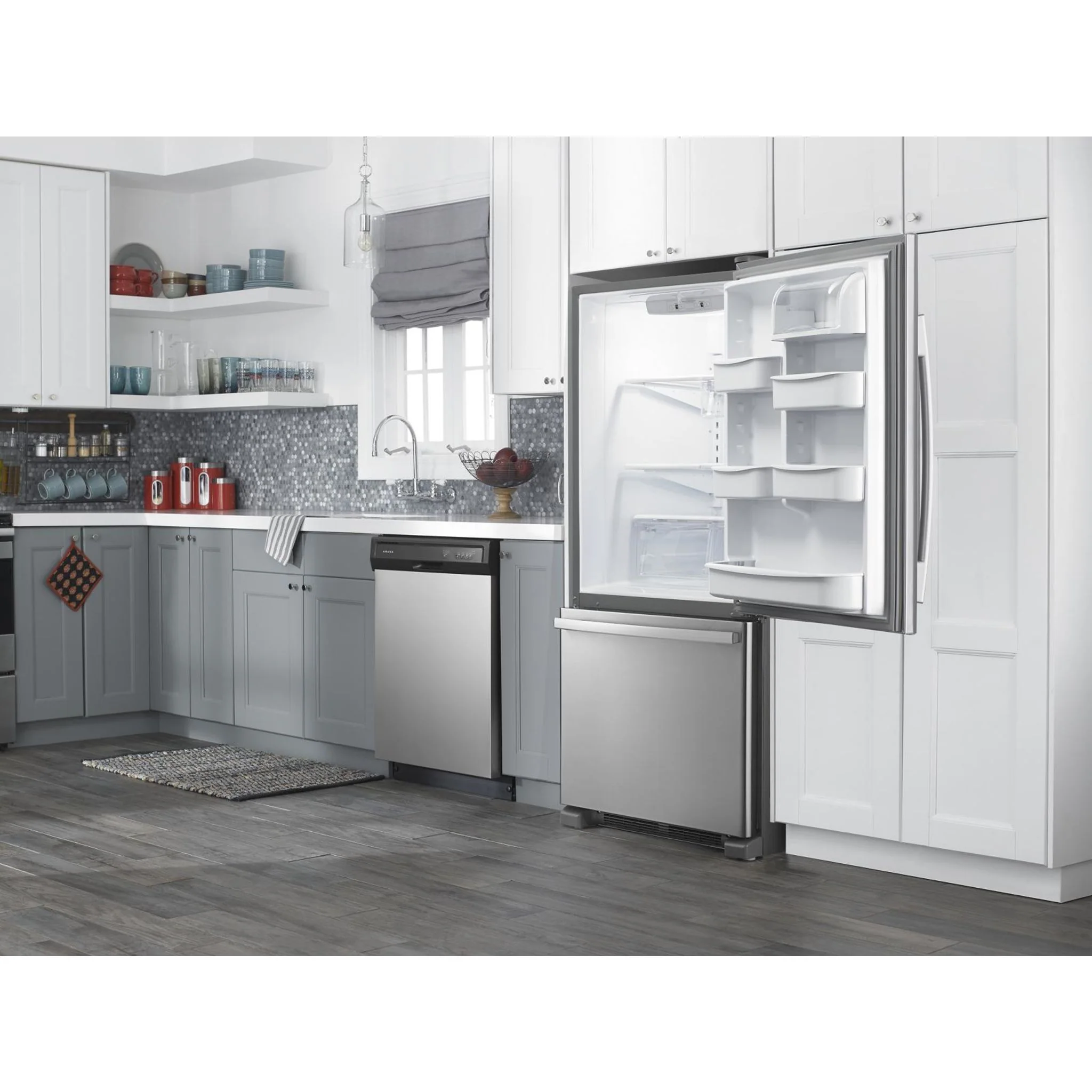 Amana 29-inch Wide Bottom-Freezer Refrigerator with EasyFreezerPull-Out Drawer -- 18 cu. ft. Capacity -Stainless Steel (ABB1924BRM) - Image 37