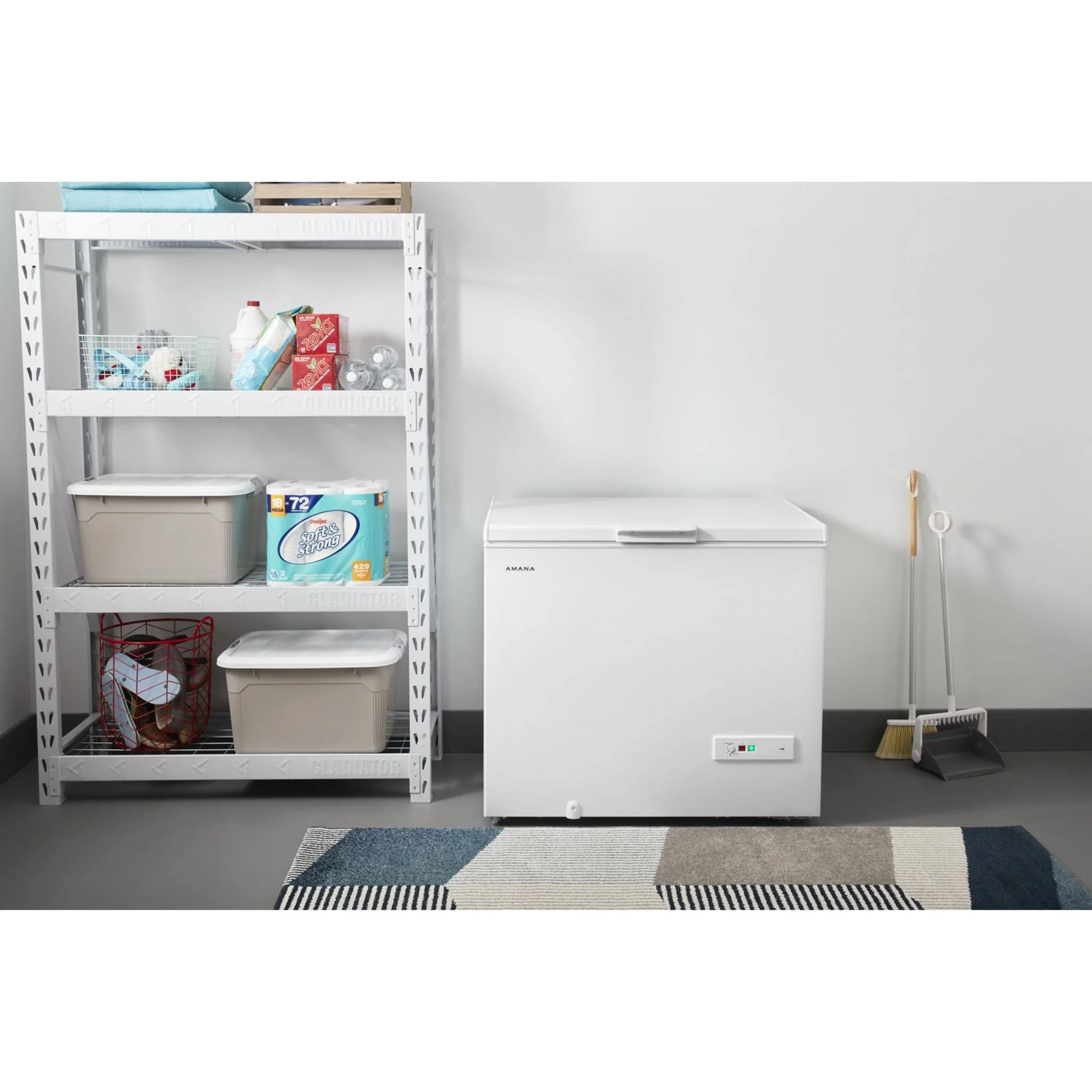 Amana 9 cu. ft. Chest Freezer (AQC0902LW) - Image 22
