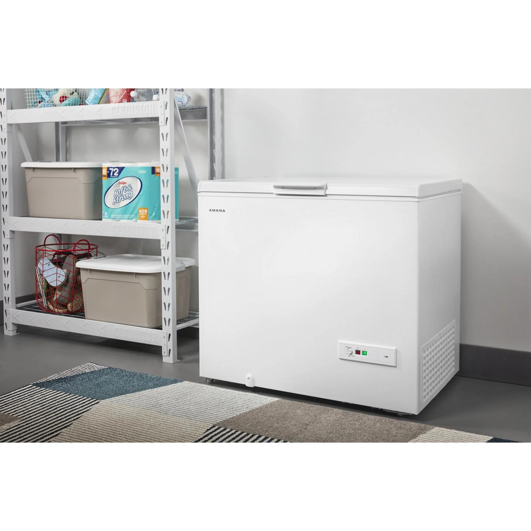 Amana 9 cu. ft. Chest Freezer (AQC0902LW) - Image 30