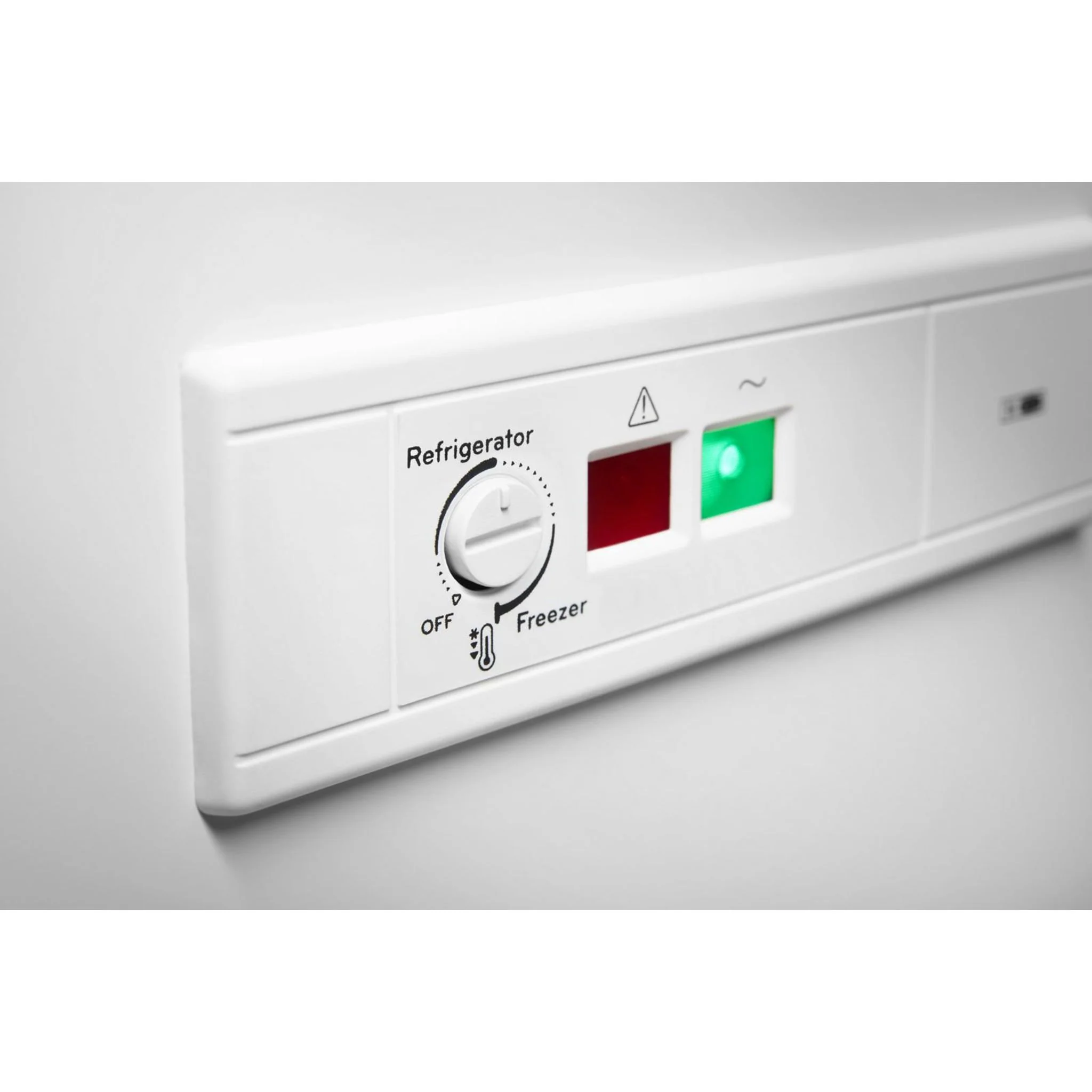 Amana 16 cu. ft. Chest Freezer -White (AZC5216LW) - Image 21