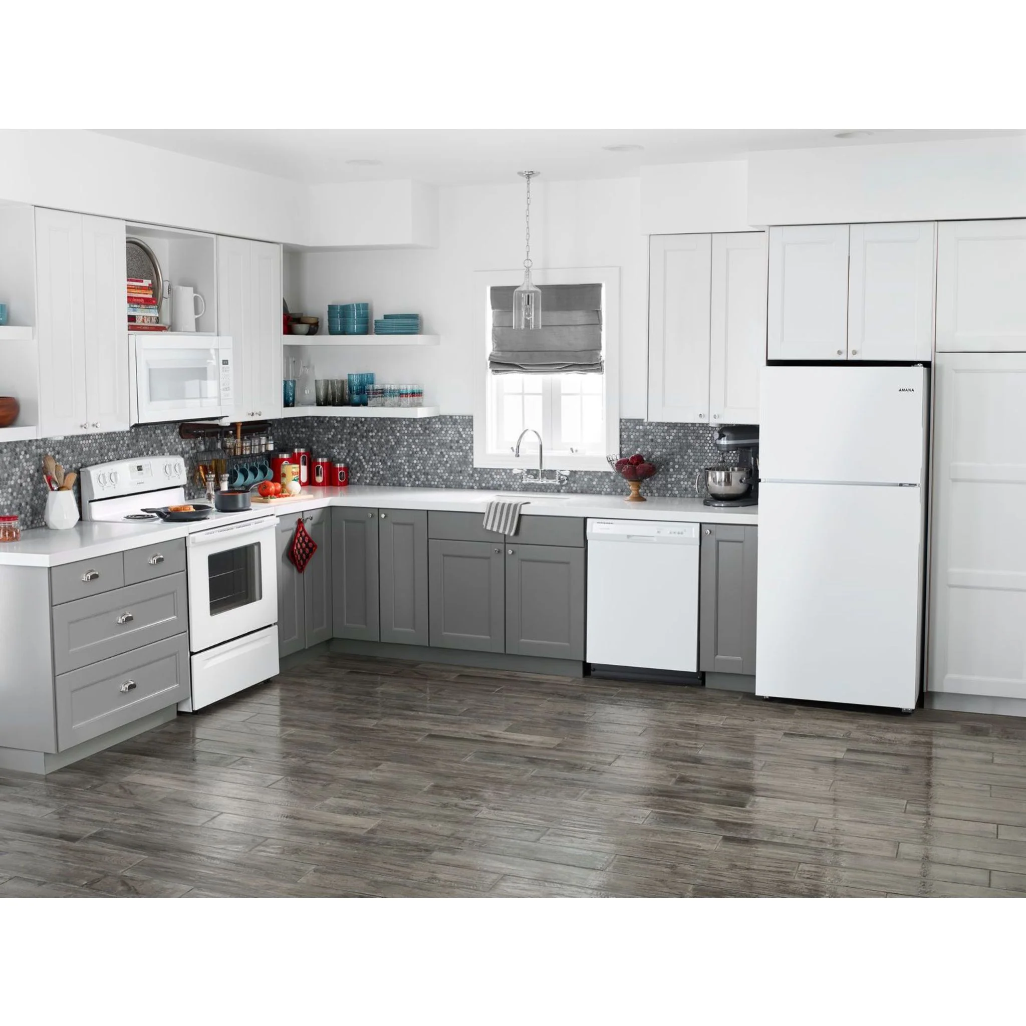 Amana  18 cu.ft. Top-Freezer Refrigerator with Electronic Temperature Controls - White (ART318FFDW) - Image 6