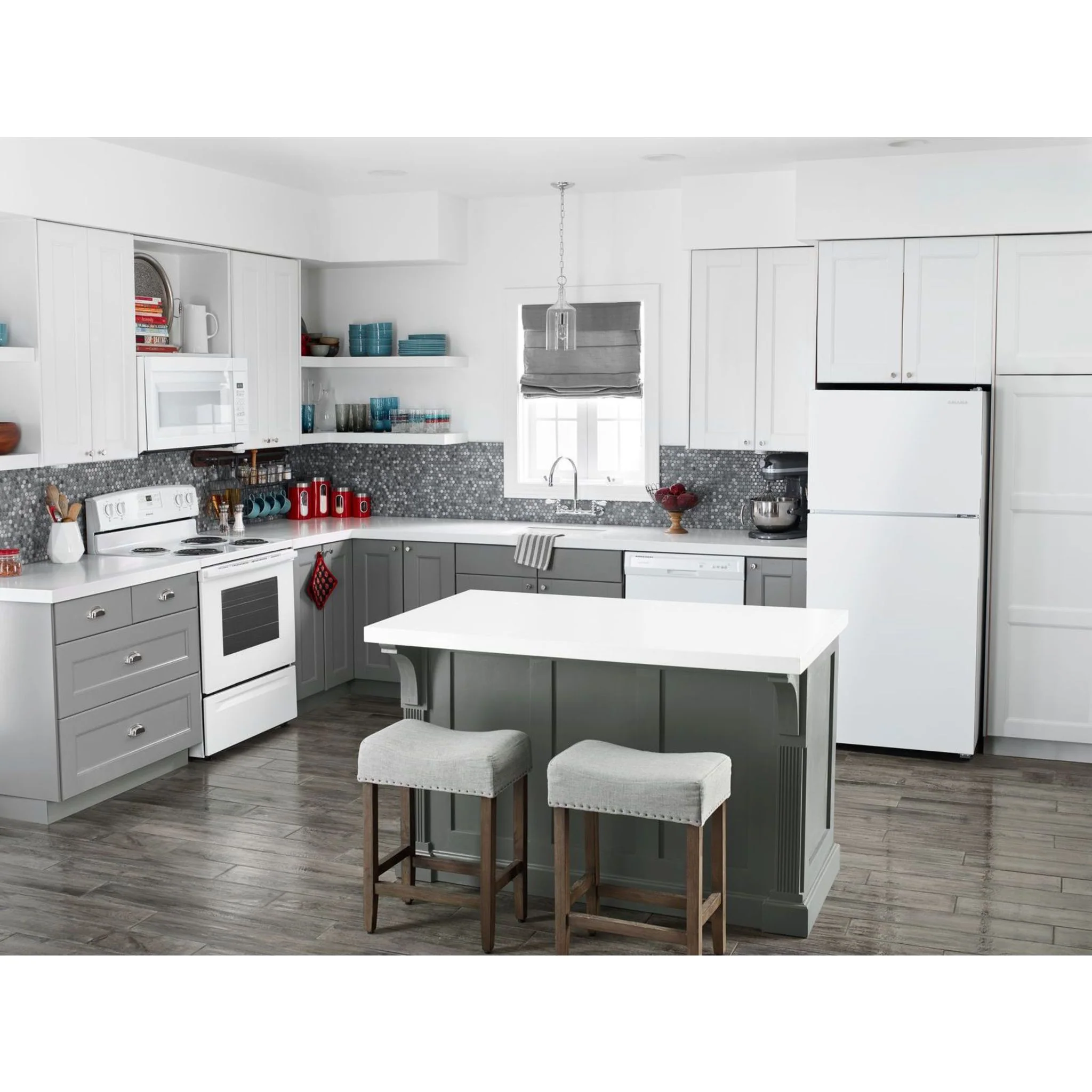 Amana  18 cu.ft. Top-Freezer Refrigerator with Electronic Temperature Controls - White (ART318FFDW) - Image 7