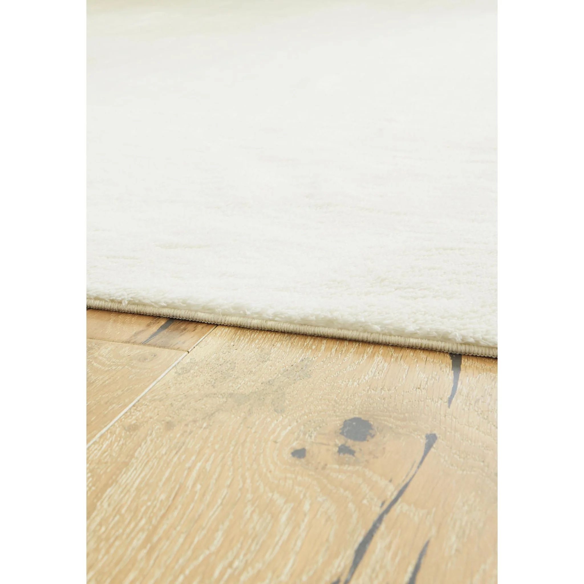 Anaben Area Rug - Image 3