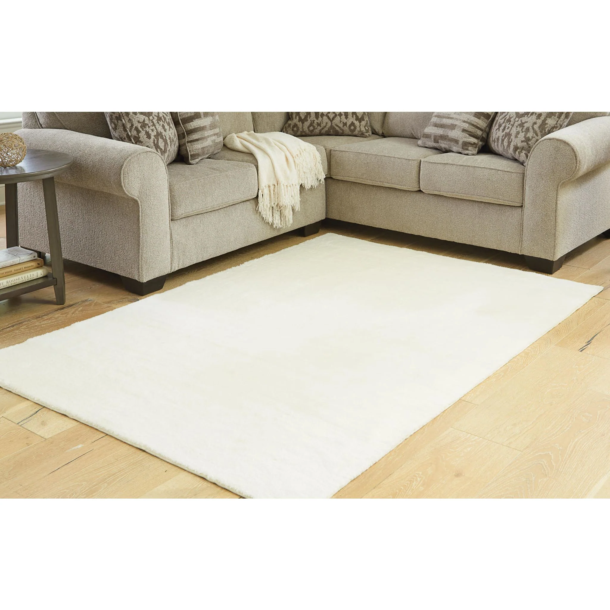Anaben Area Rug - Image 4