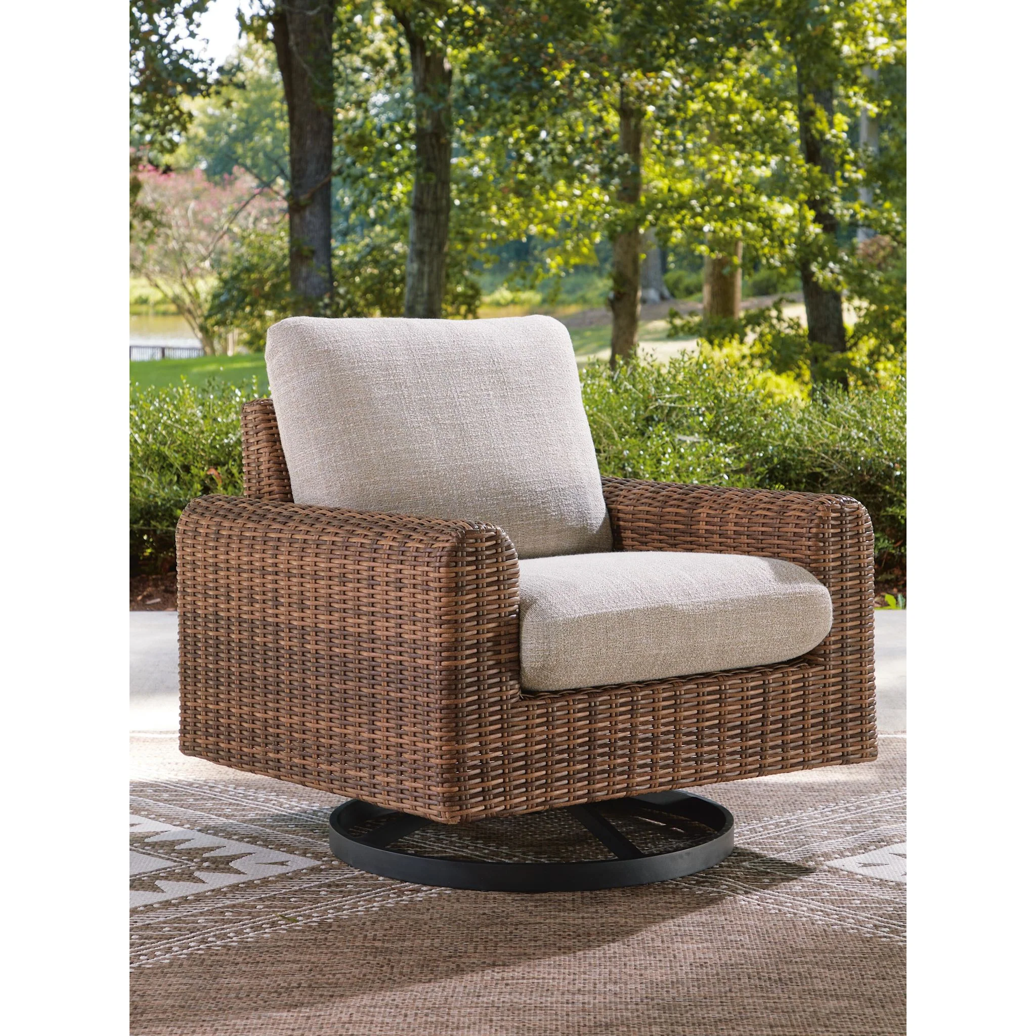Angel Island Outdoor Swivel Lounge Chair with Cushion - Image 7