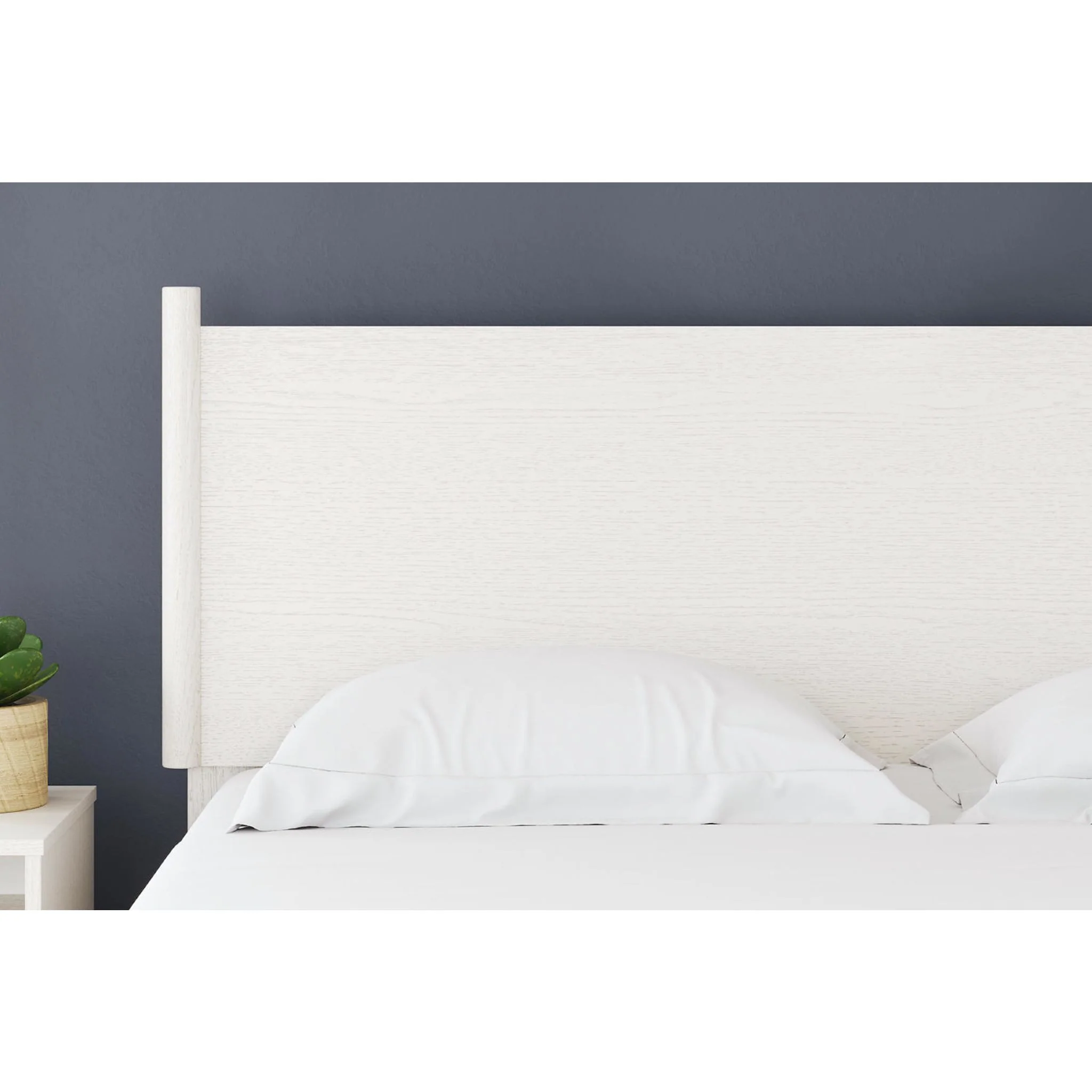 Aprilyn Queen Panel Bed - Image 8