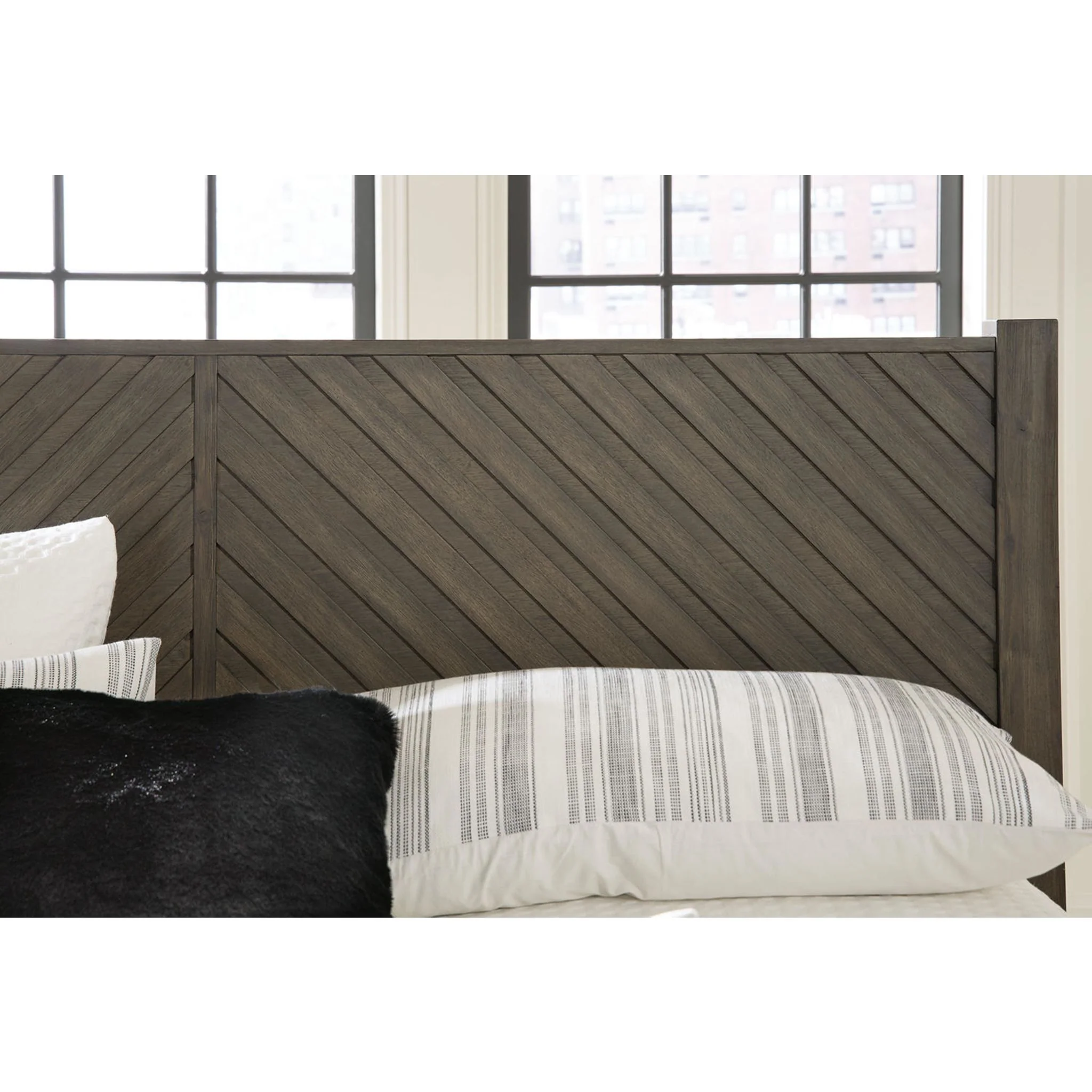 Arkenton Queen Panel Bed - Image 22