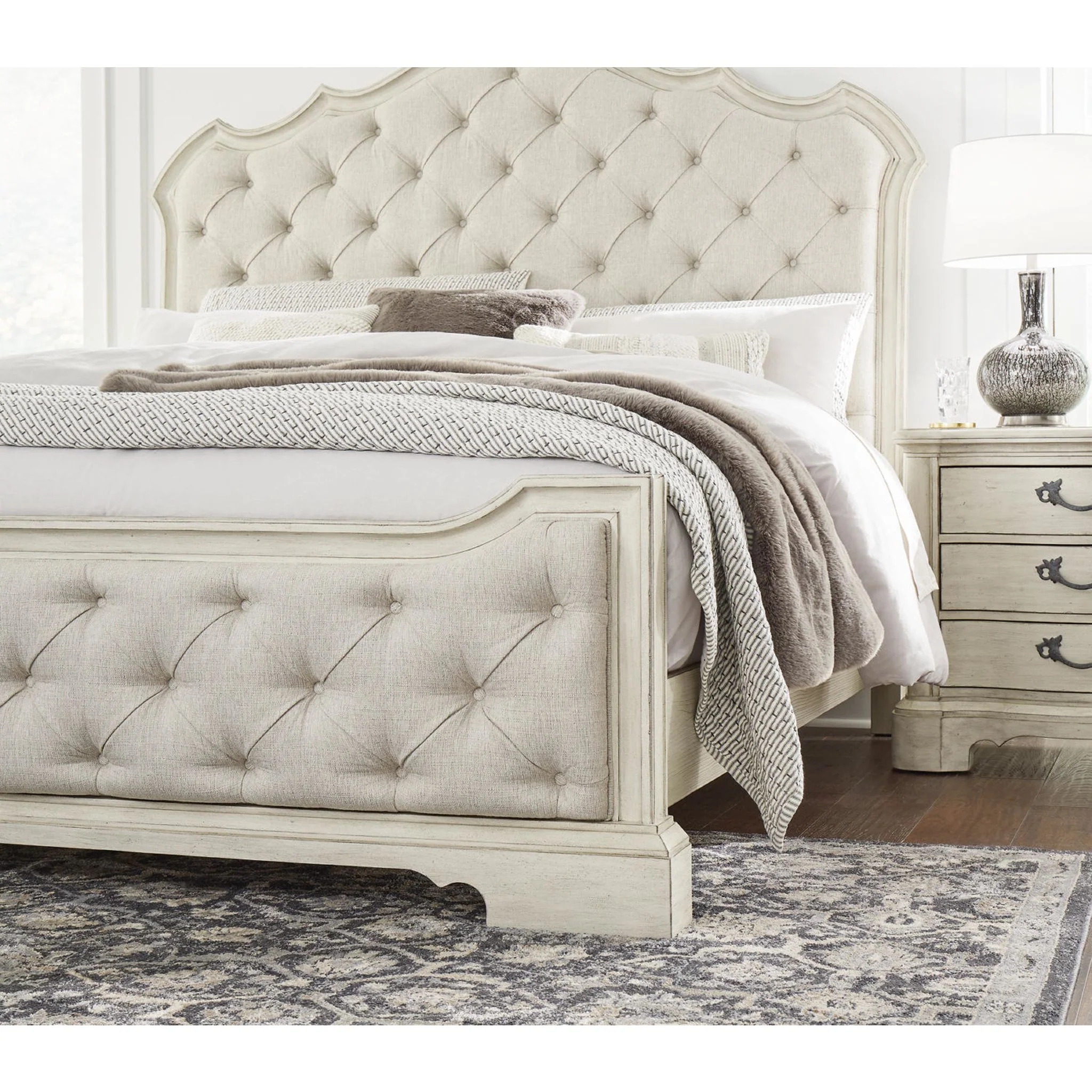 Arlendyne Panel Bed - Image 22