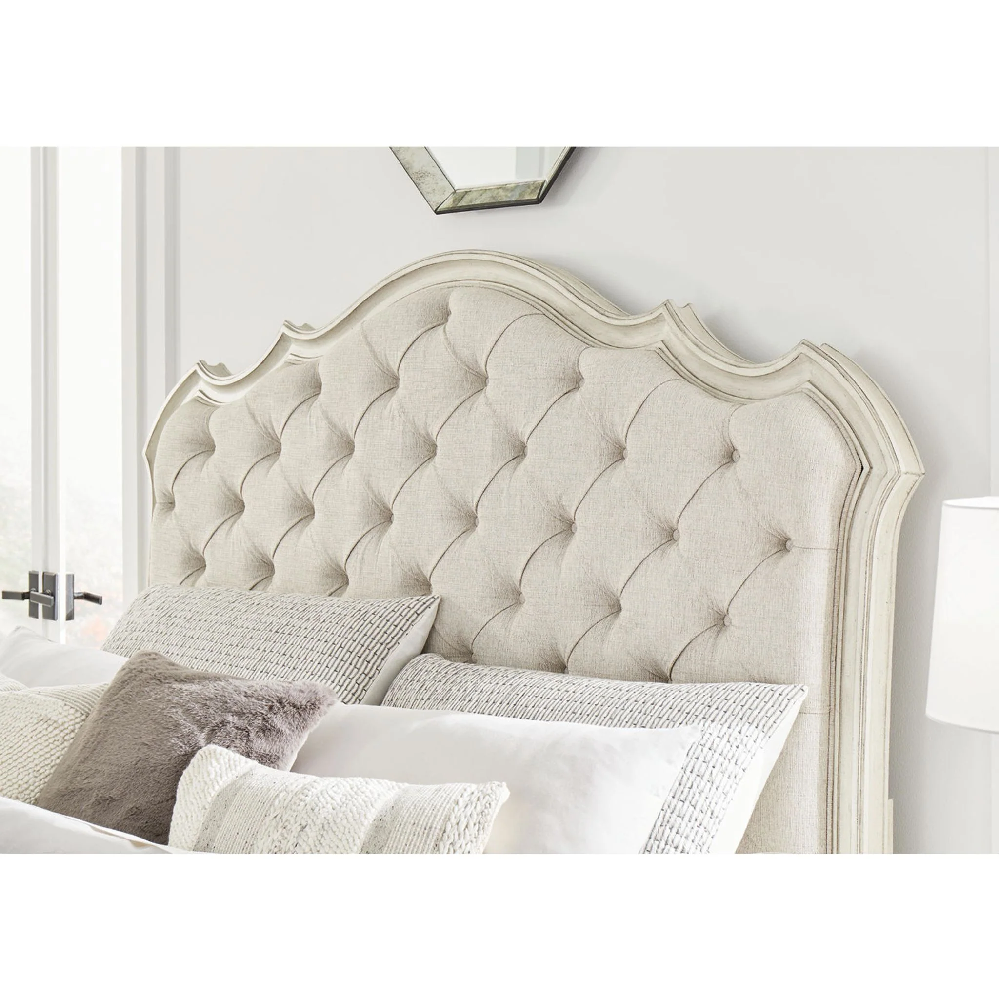 Arlendyne Panel Bed - Image 23