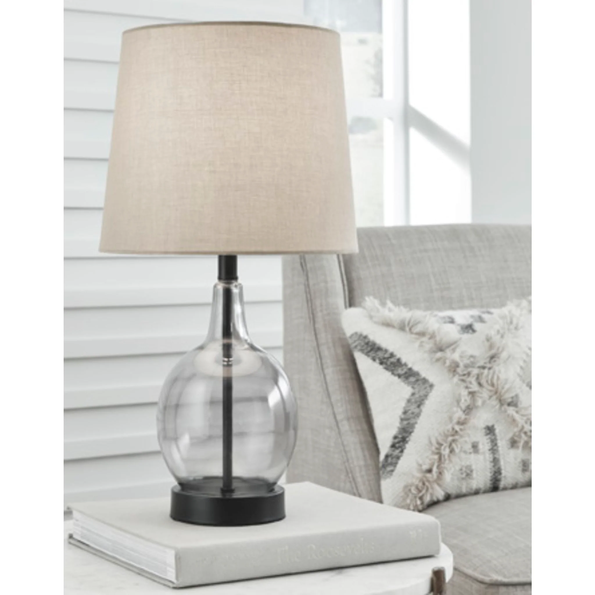Arlomore Table Lamp (Single) - Image 7