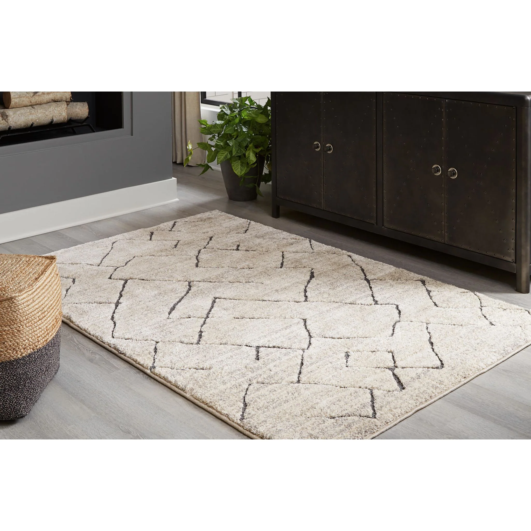 Ashbertly Area Rug - Image 4
