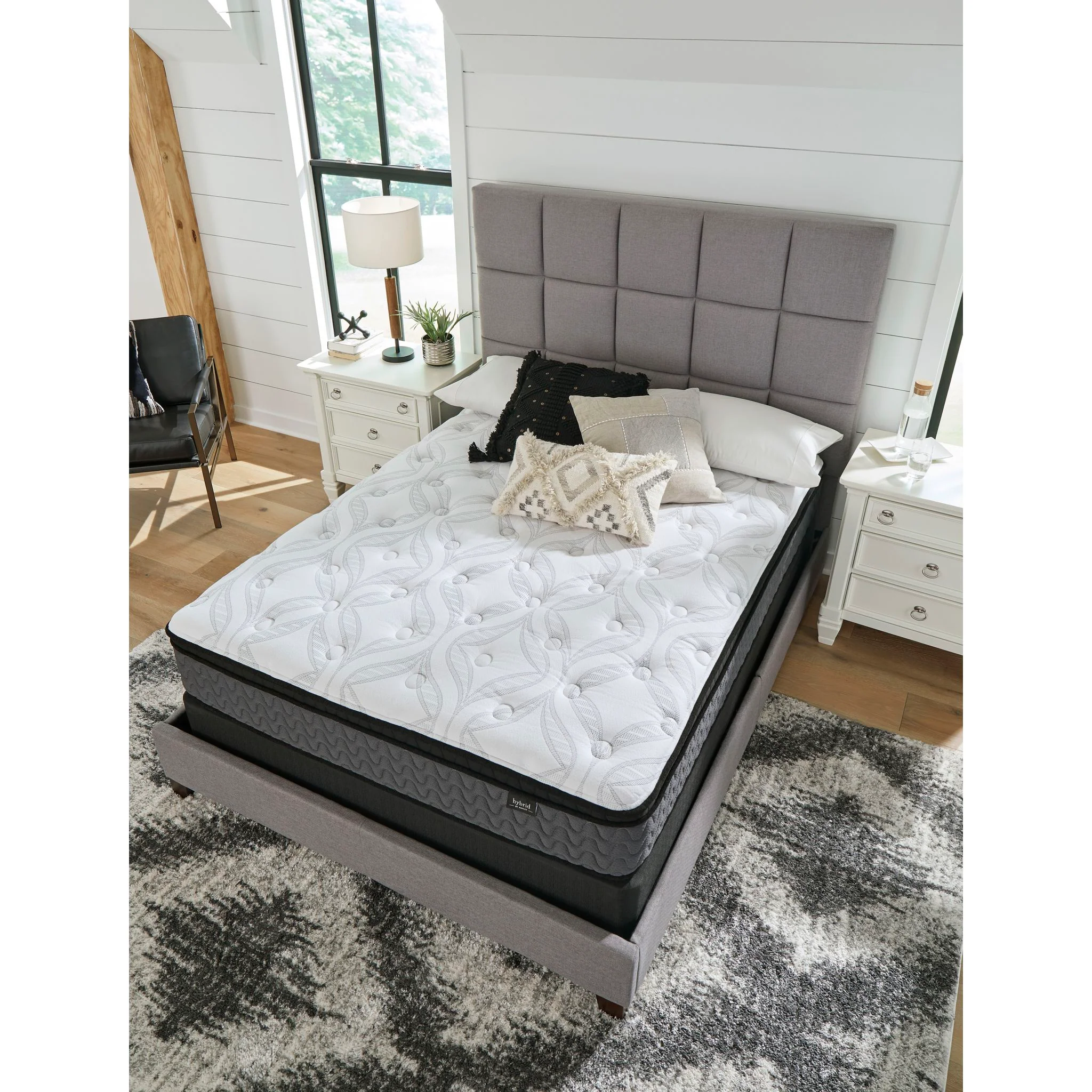 Ashley Sleep Essentials 12 Inch Hybrid Mattress - Image 3