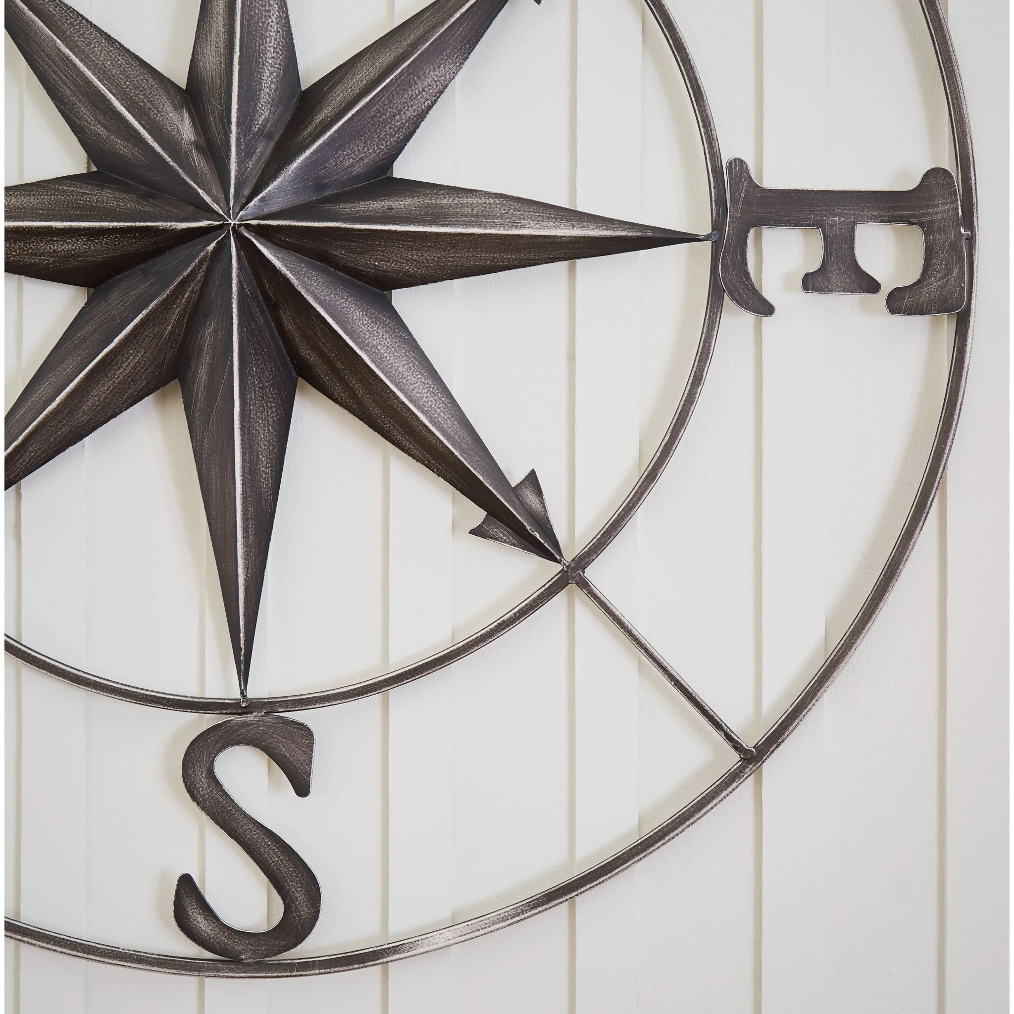 Averlain Wall Decor - Image 5