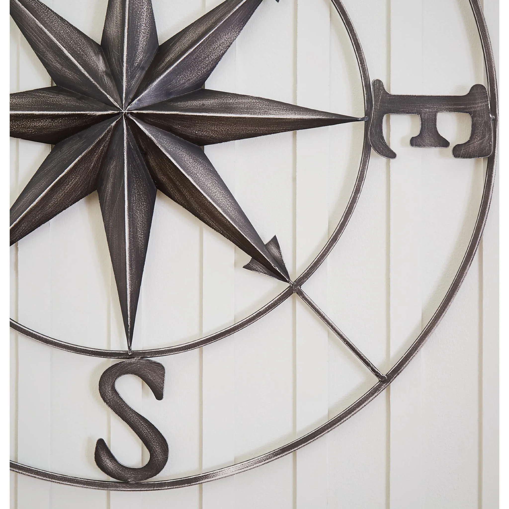 Averlain Wall Decor - Image 8
