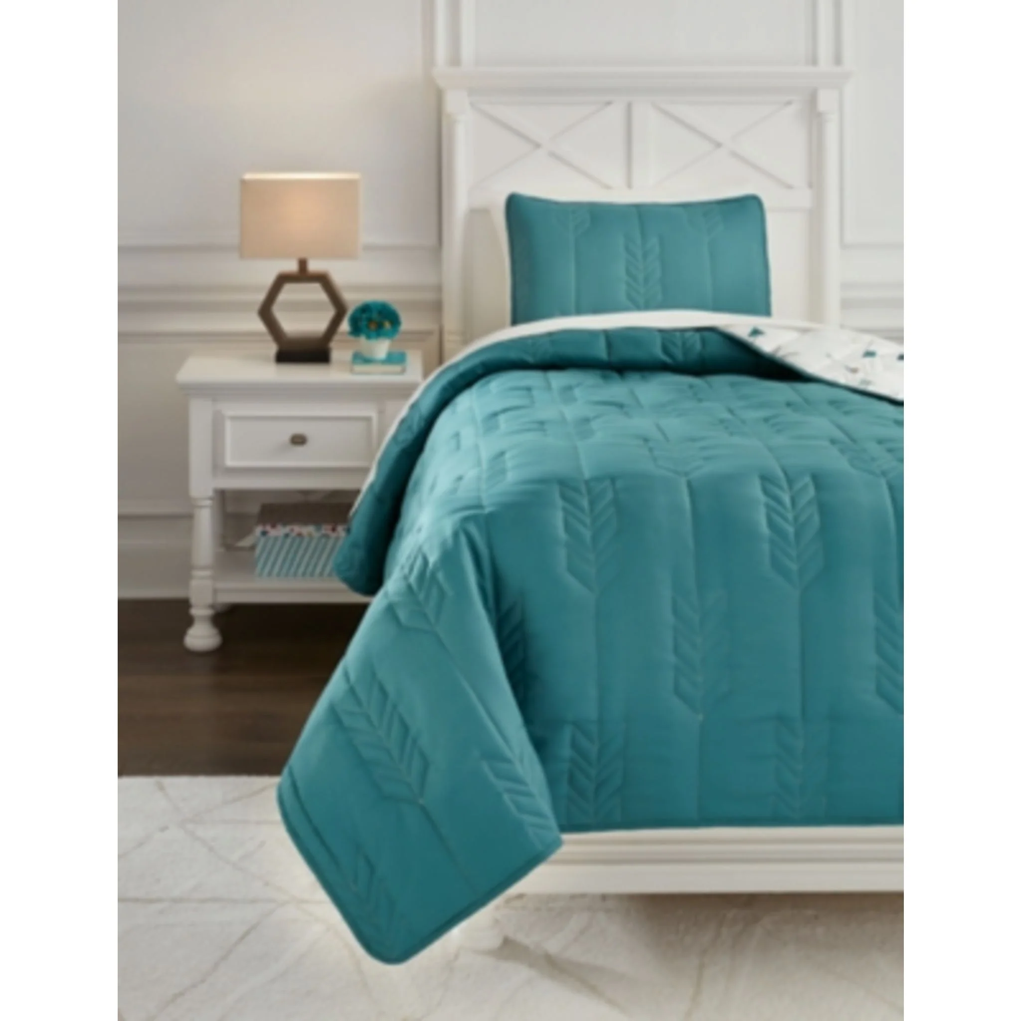 Averlett Twin Quilt Set - Image 5