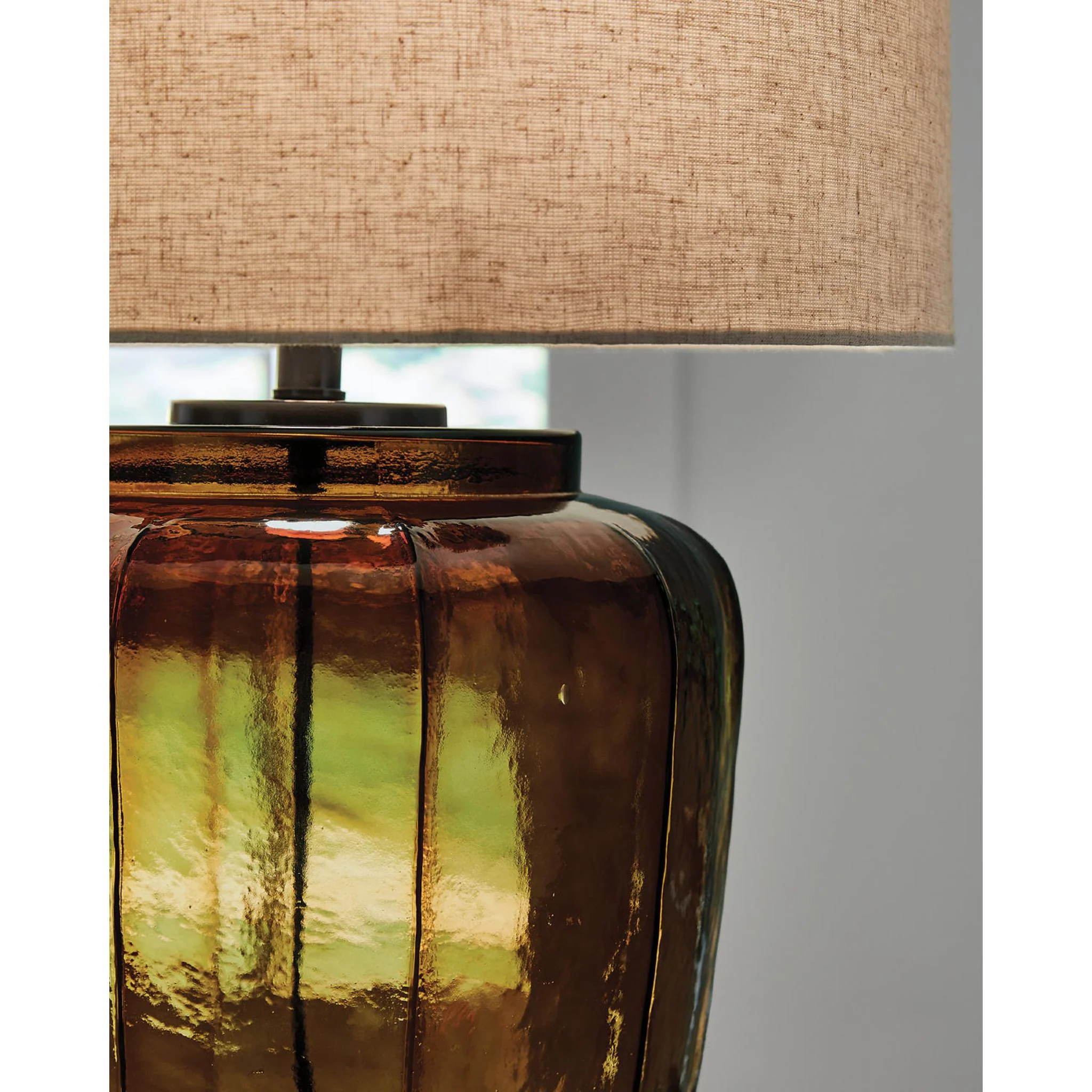 Bainmore Table Lamp - Image 4