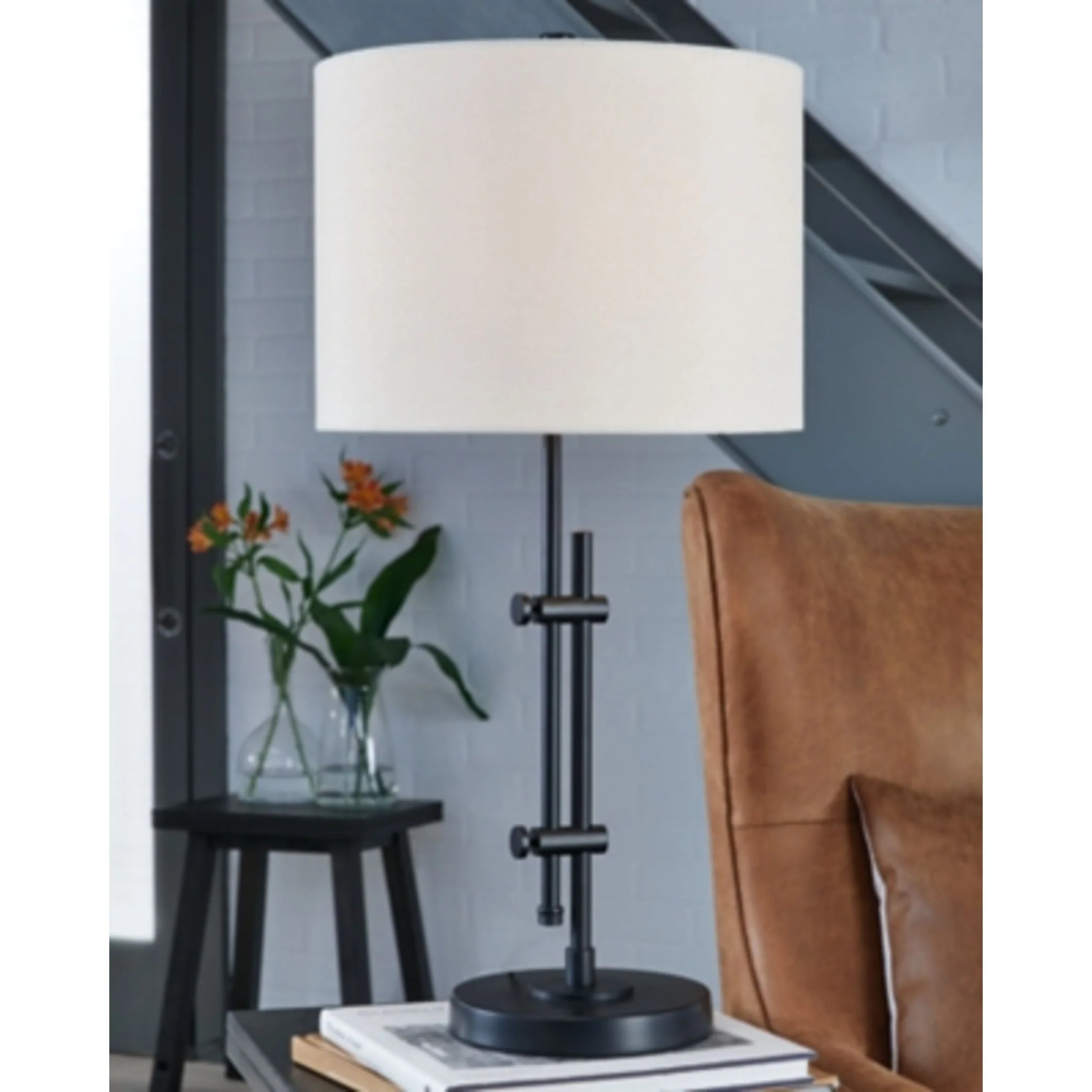 Baronvale Table Lamp (Single) - Image 3