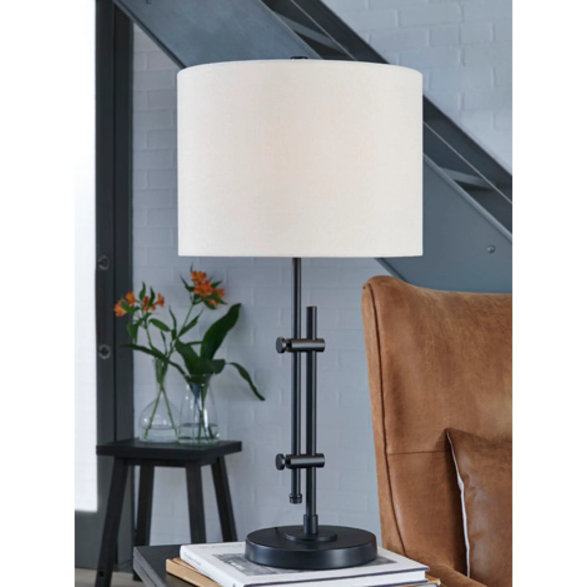 Baronvale Table Lamp (Single) - Image 4