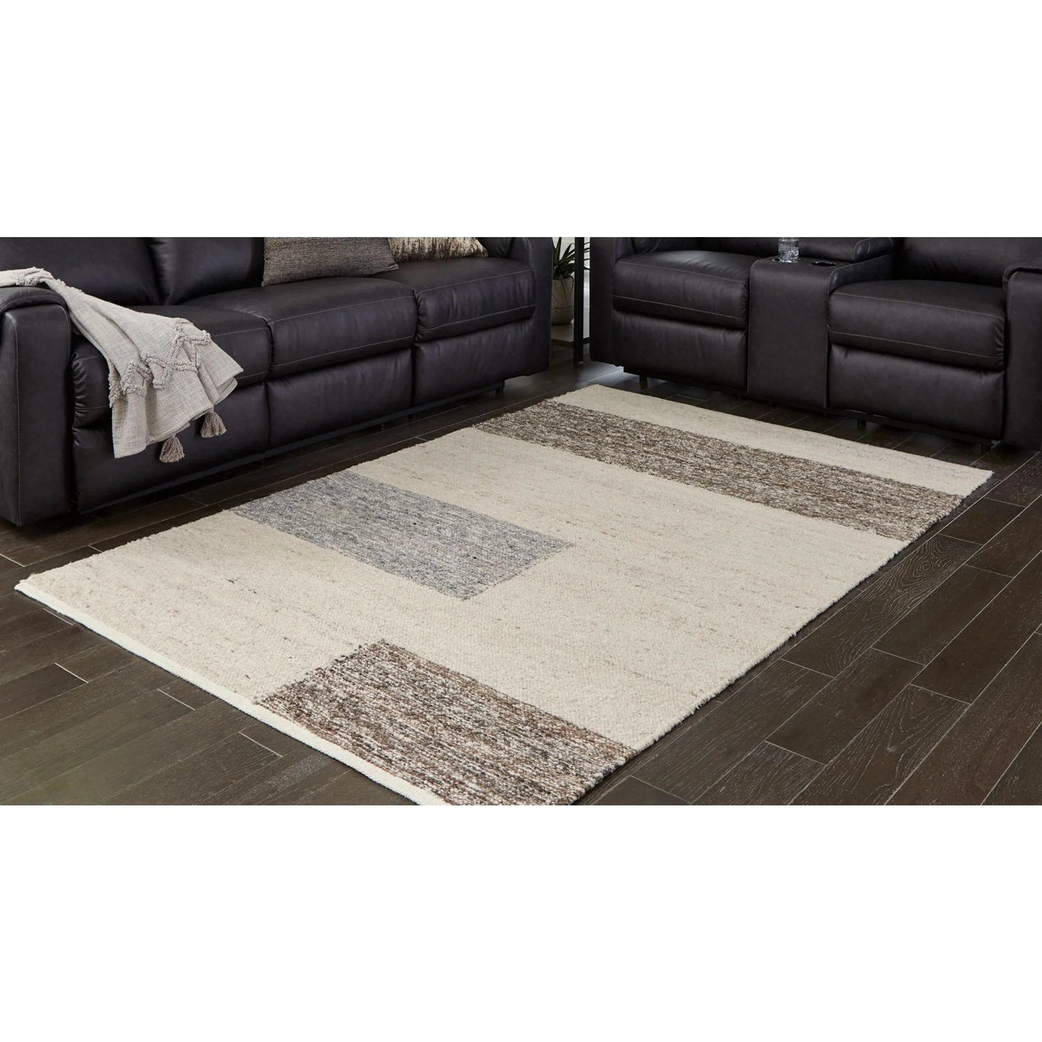Barus Area Rug - Image 4