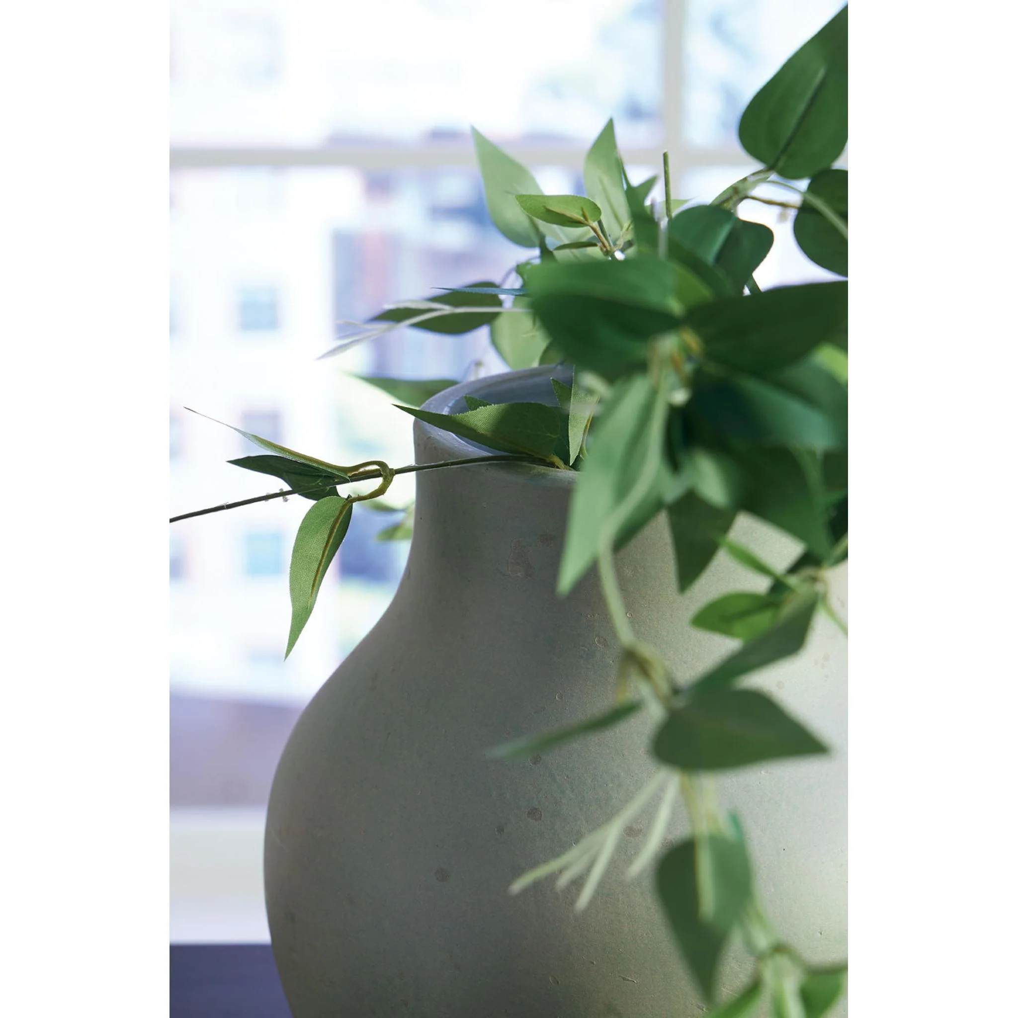 Baychester Vase - Image 4