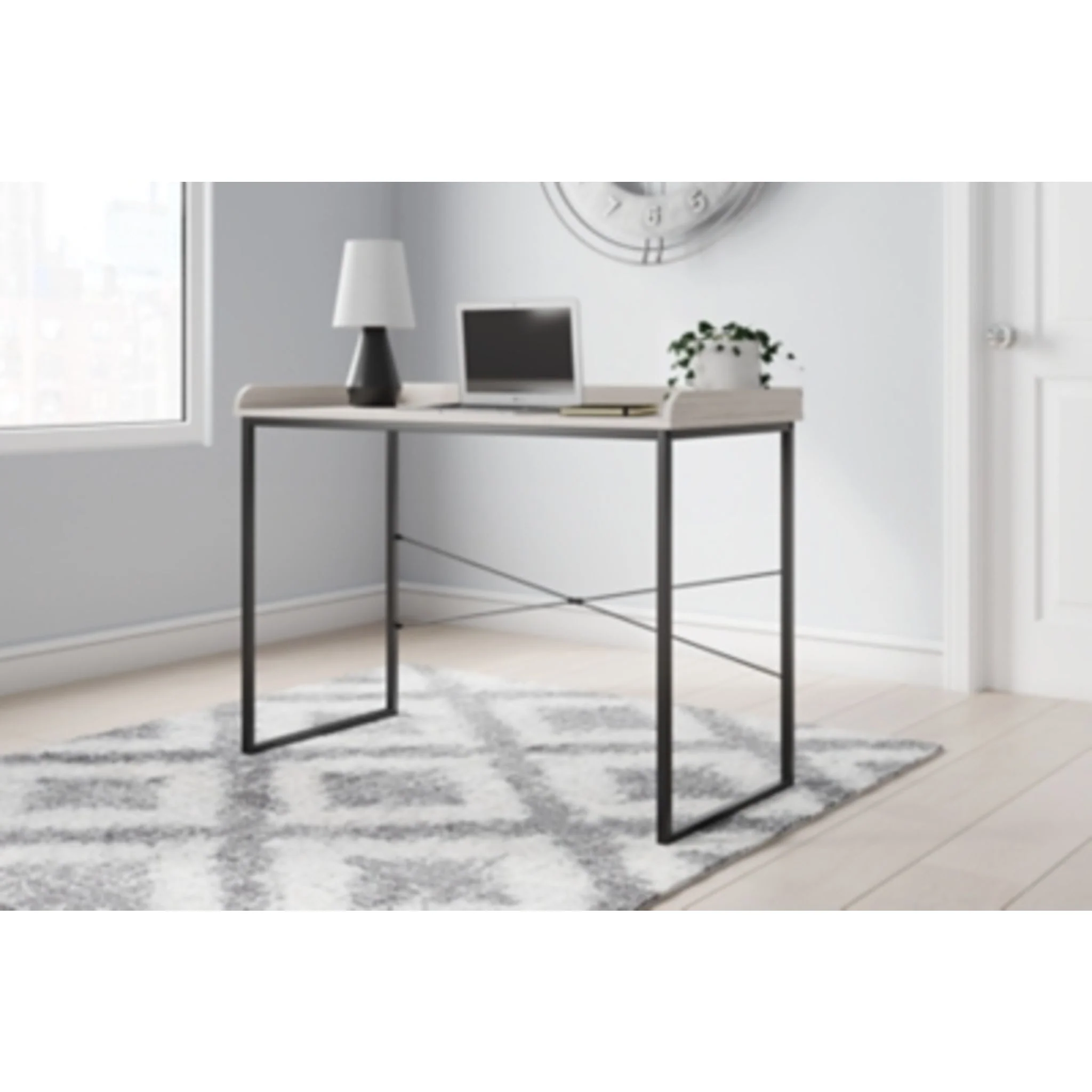 Bayflynn Desk - Image 2