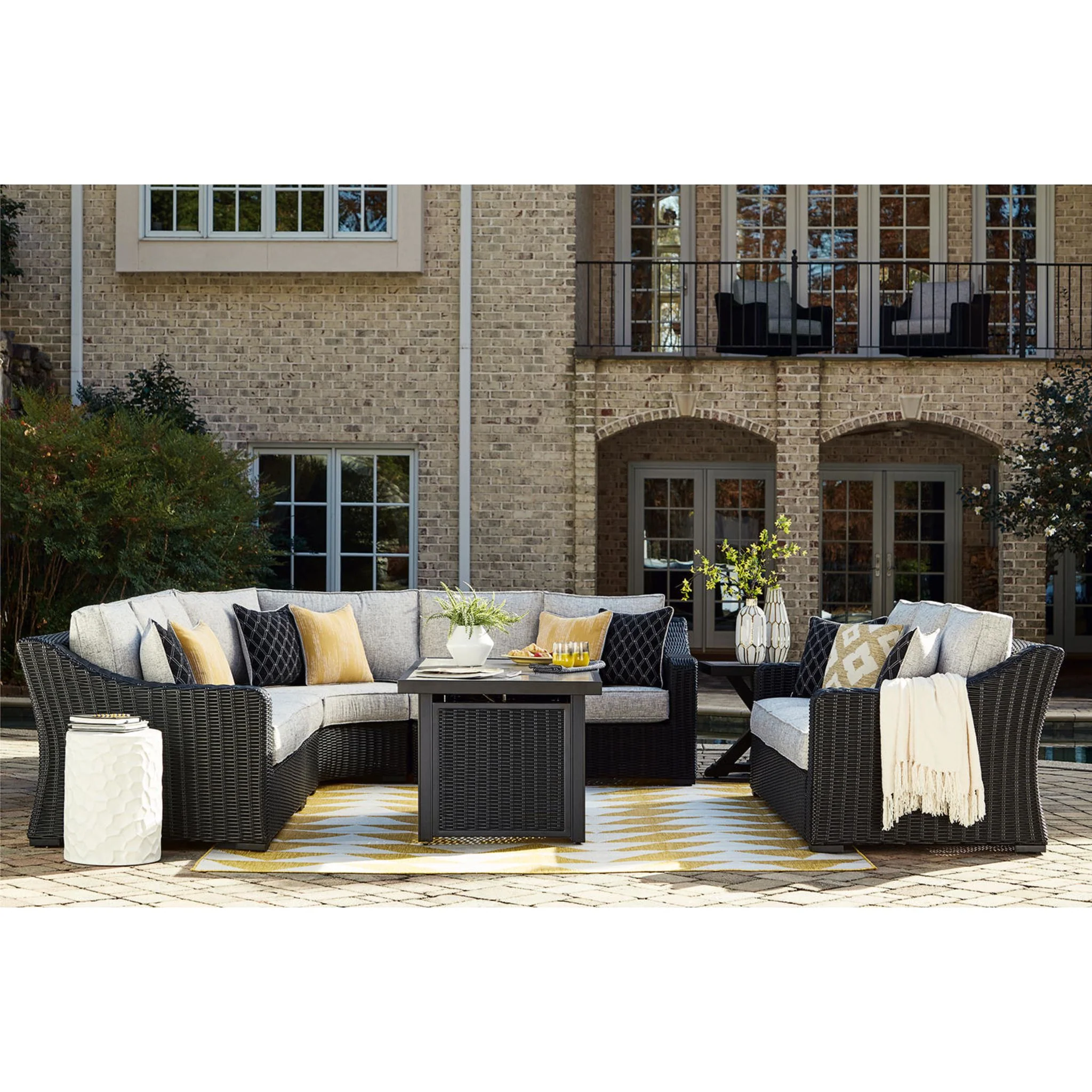 Beachcroft 4 Piece Outdoor Modular Sectional - Image 6