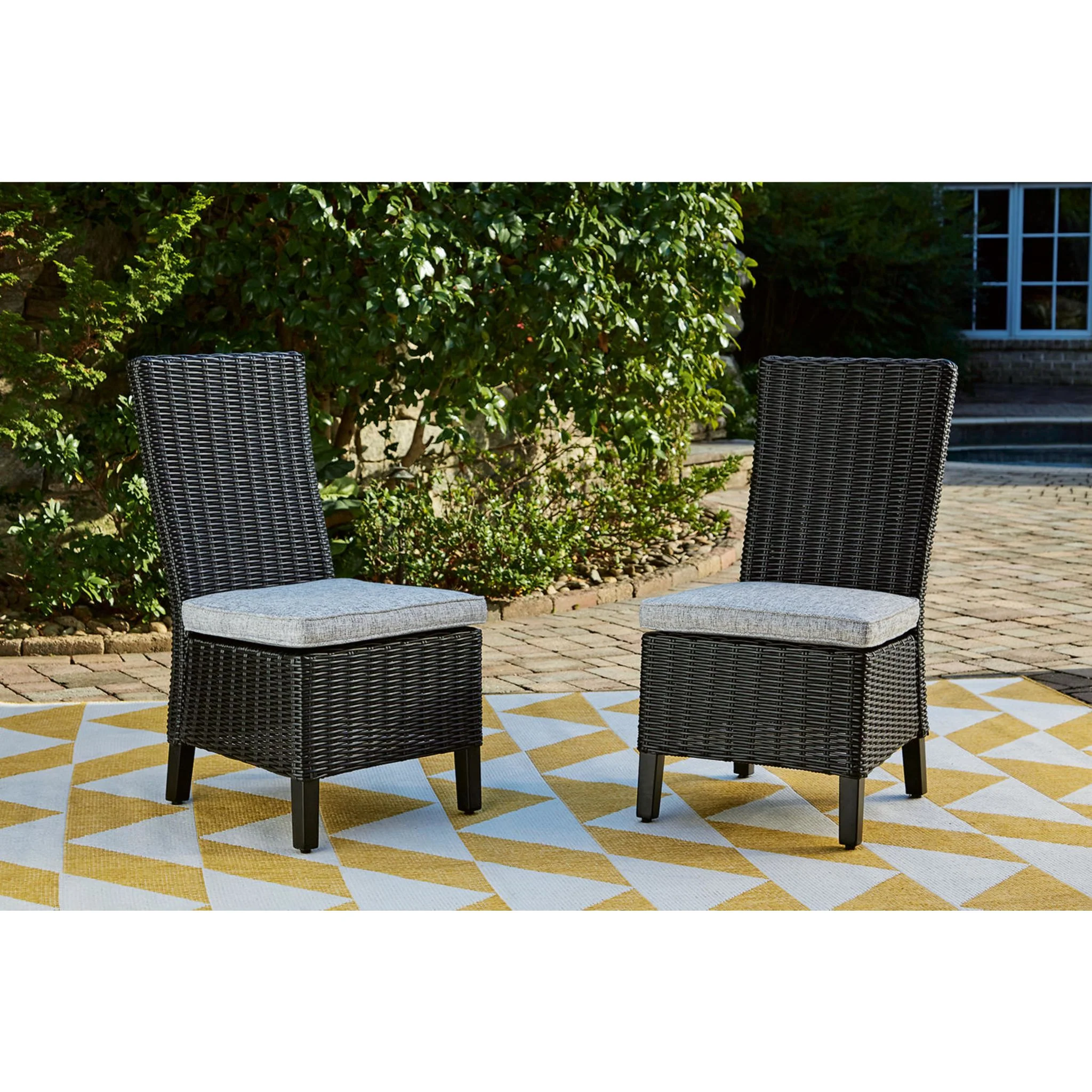 Beachcroft Outdoor Dining Set - Image 2