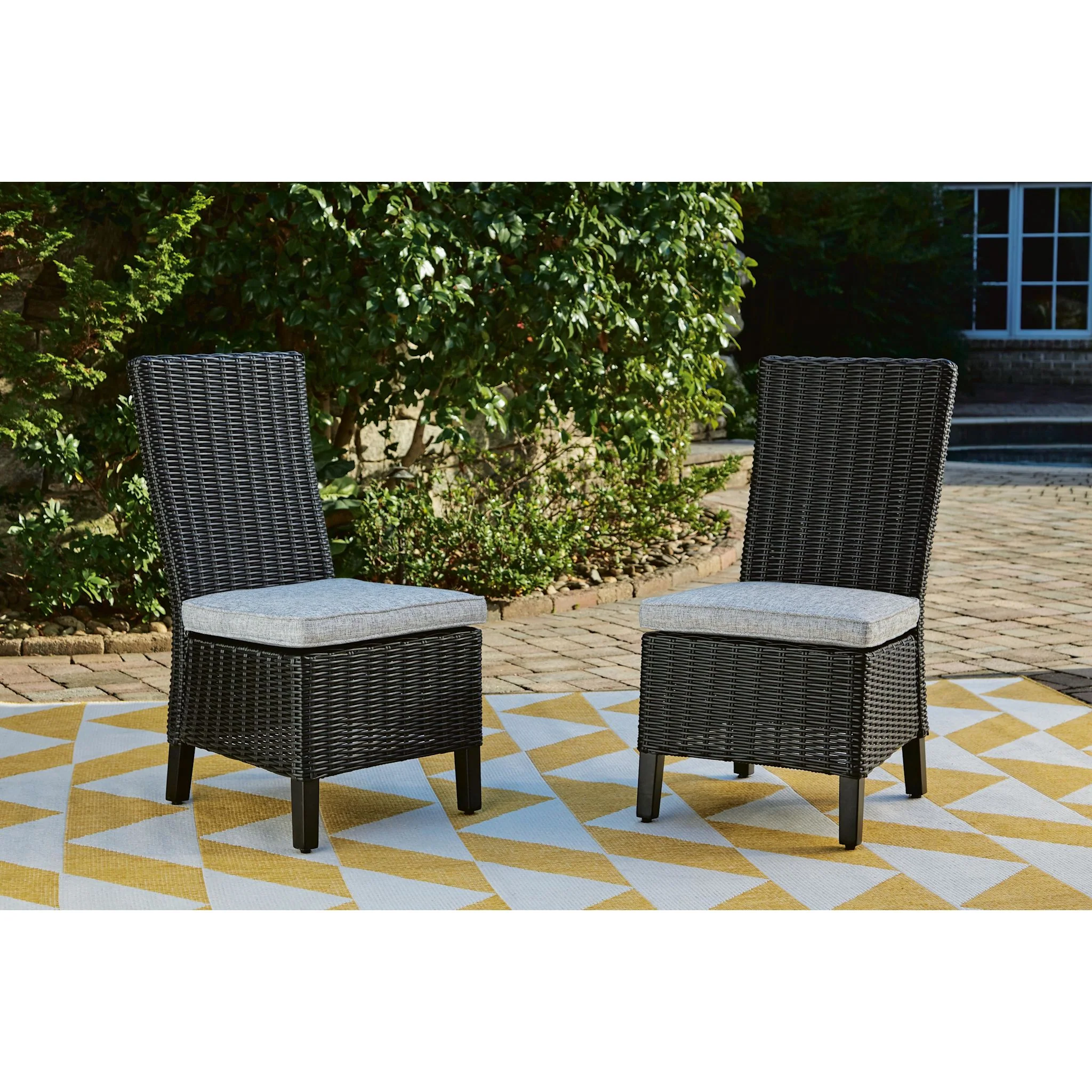 Beachcroft Outdoor Dining Set - Image 22