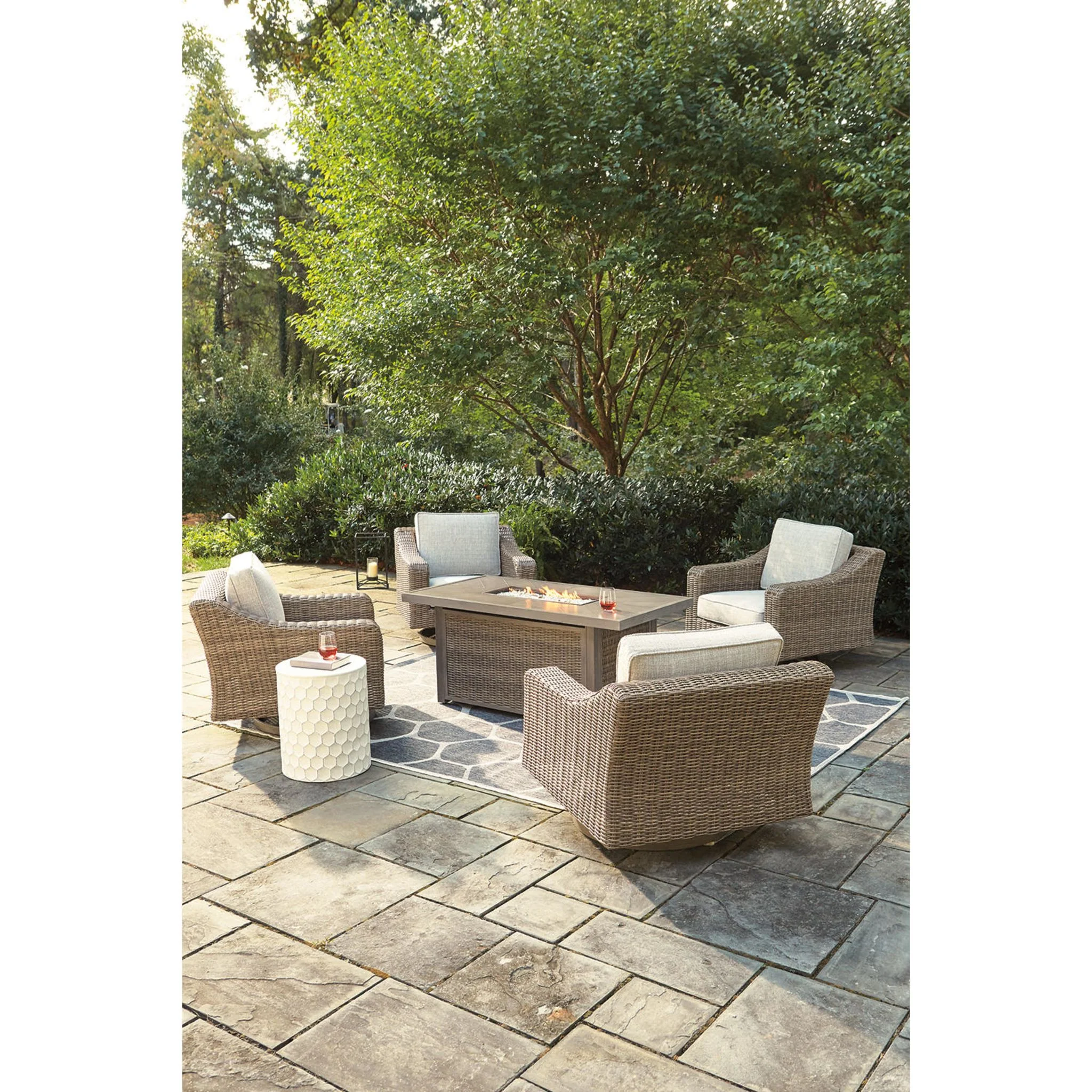 Beachcroft 5 Piece Outdoor Seating - Image 5