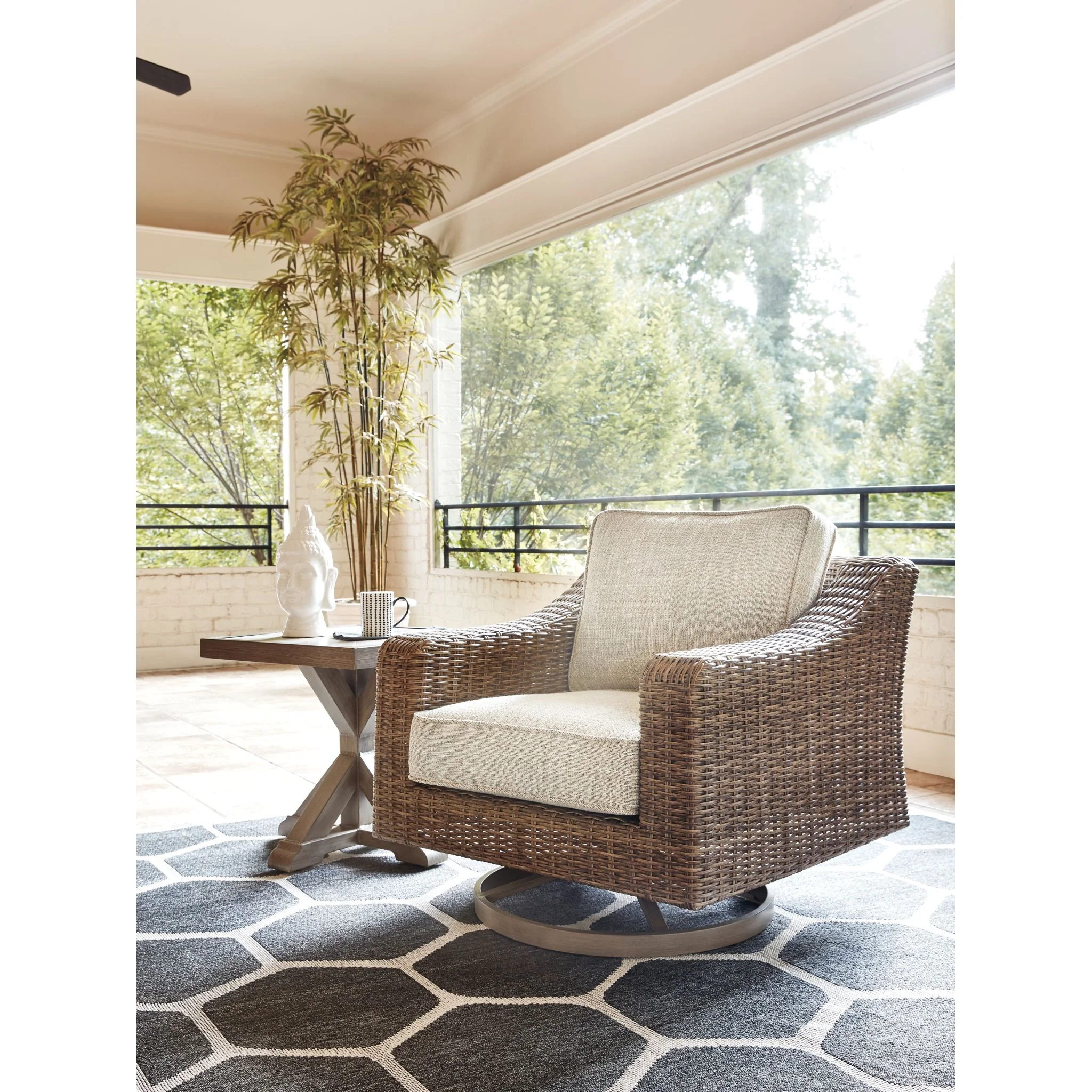 Beachcroft Outdoor Swivel Lounge Chair with Cushion - Image 3