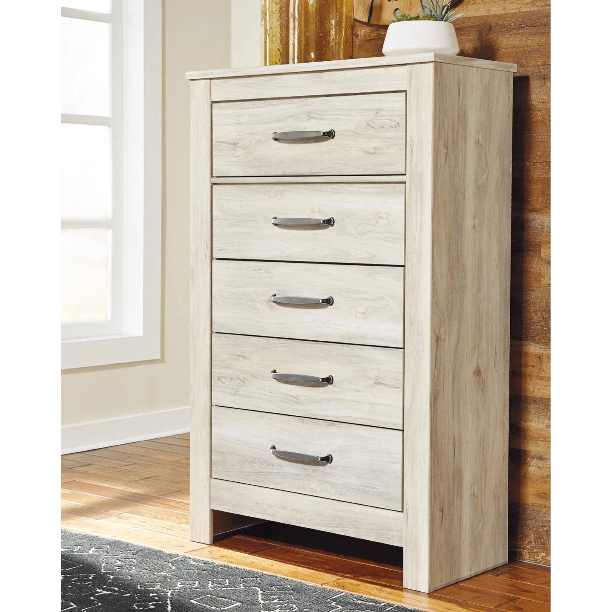 Bellaby Chest - Image 11
