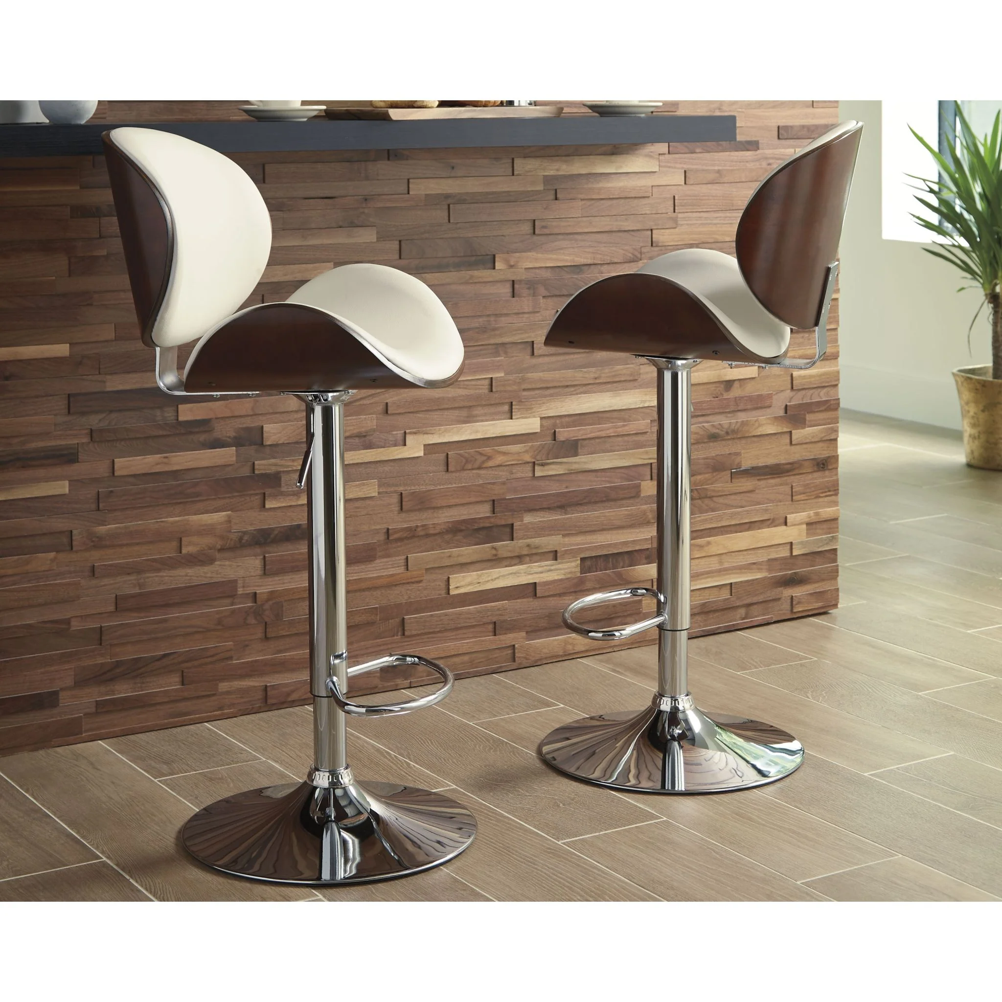 Bellatier Adjustable Height Stool - Image 4