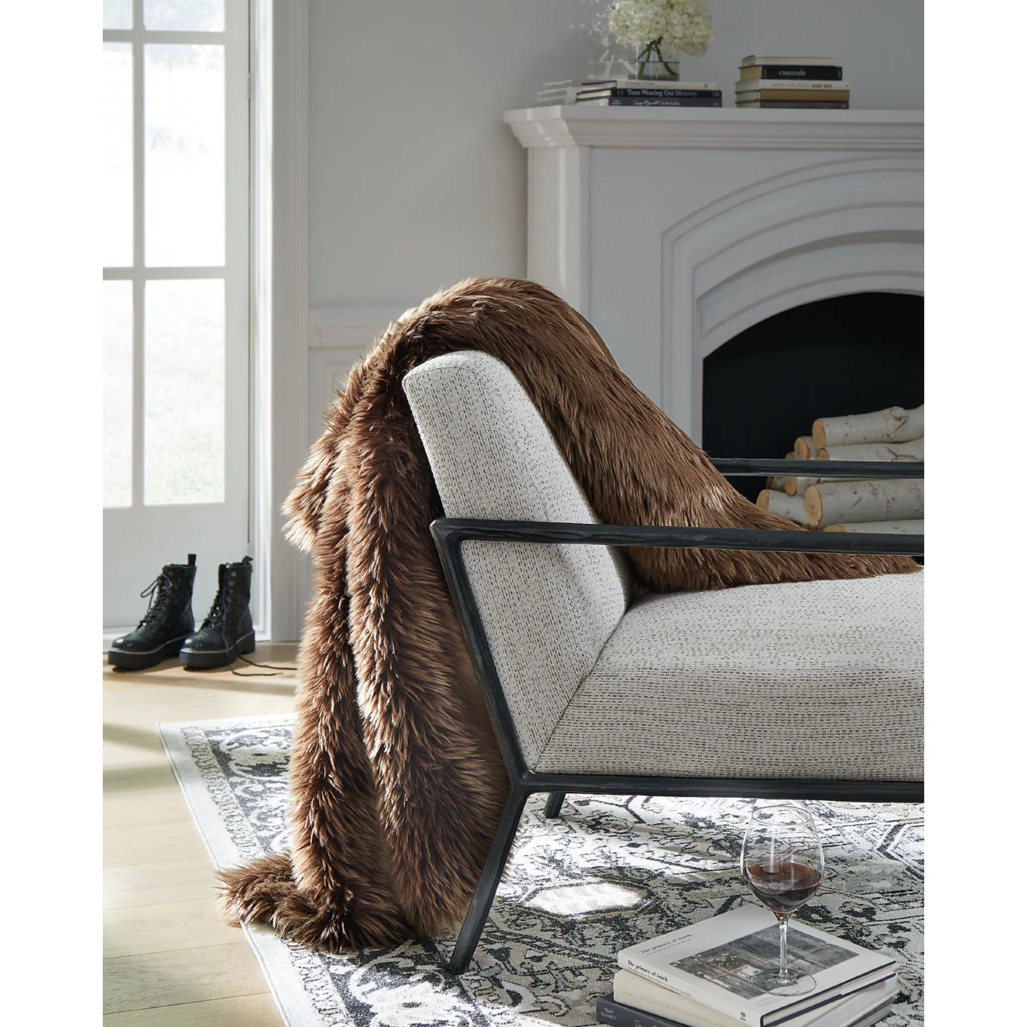 Bellethrone Throw - Image 3