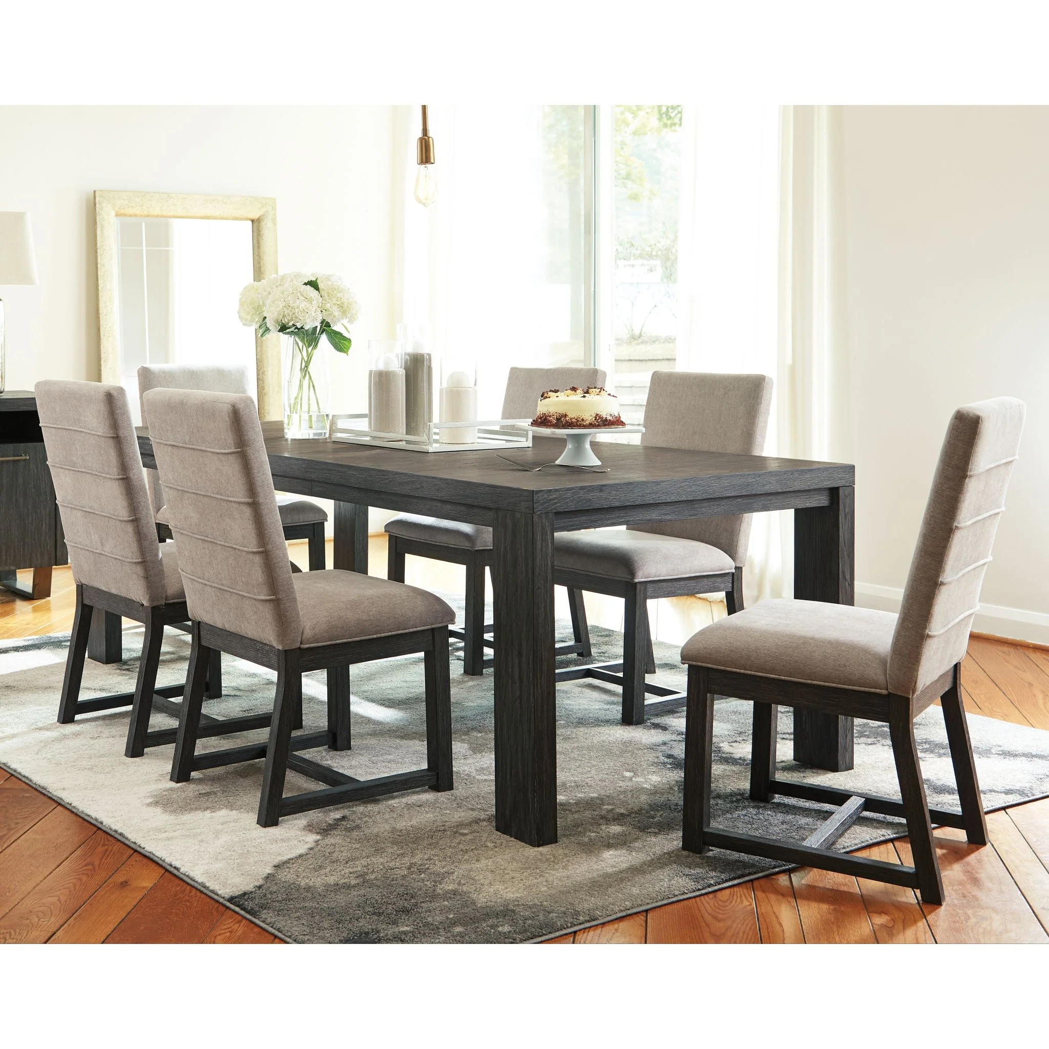 Bellvern-Exclusive Dining Set - Image 15